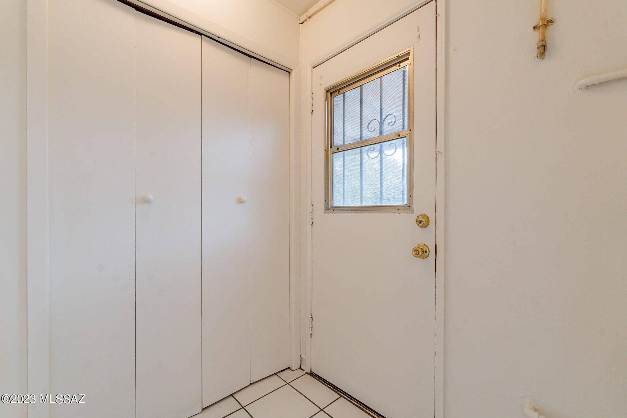 4233 E Linden Street