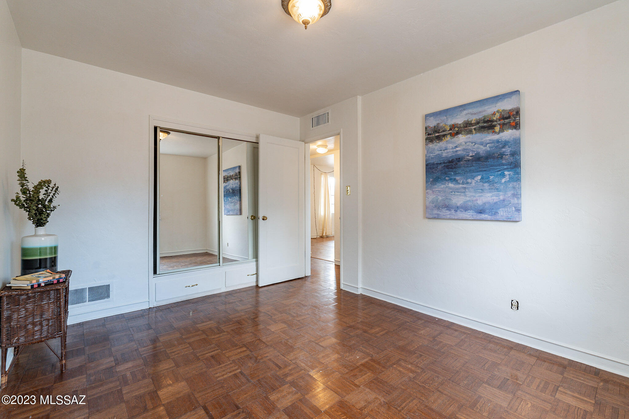 4233 E Linden Street