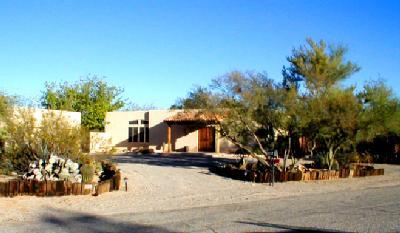 1530 W Calle Del Media