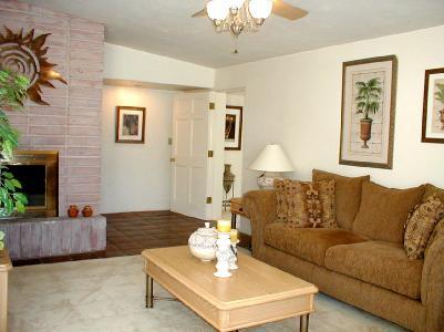 1530 W Calle Del Media