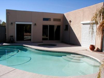 1530 W Calle Del Media