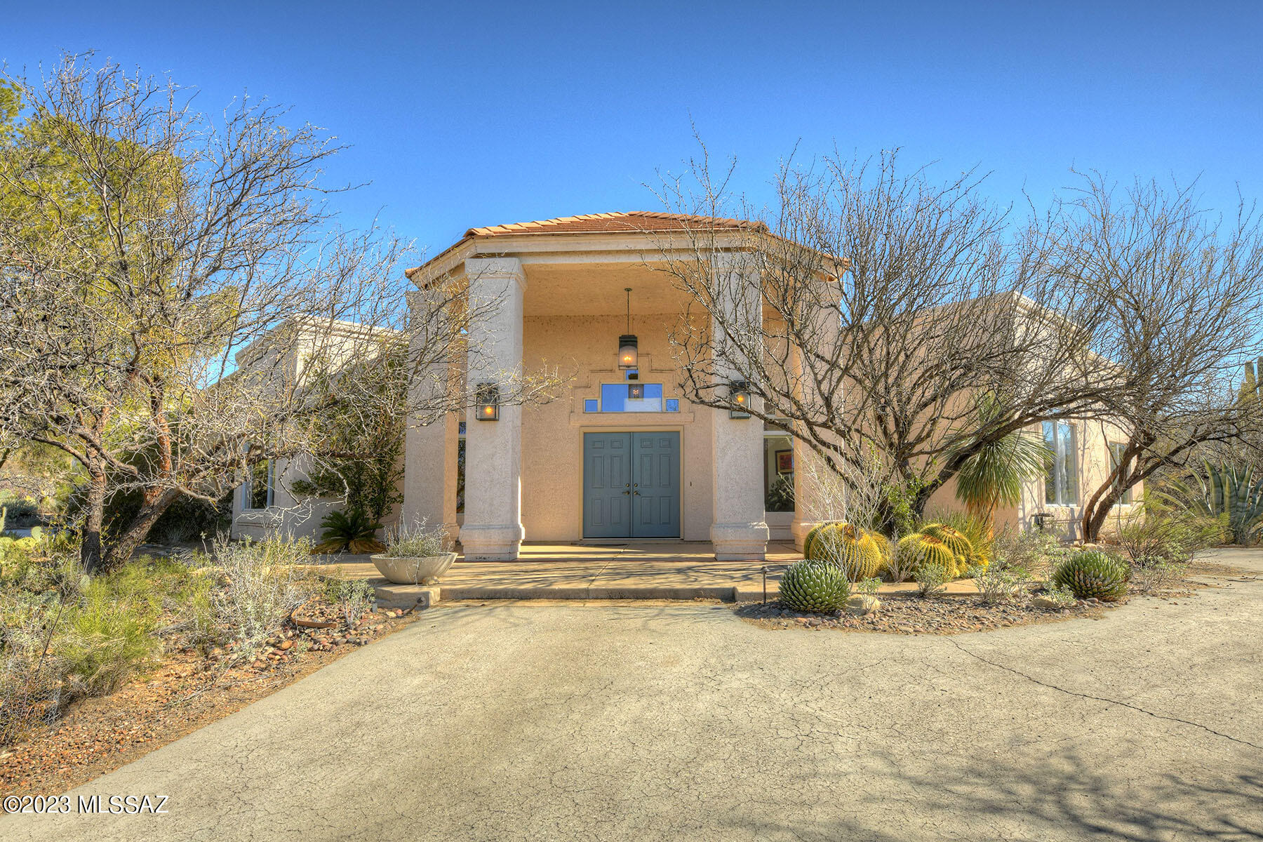 4910 N Avenida De Suzenu