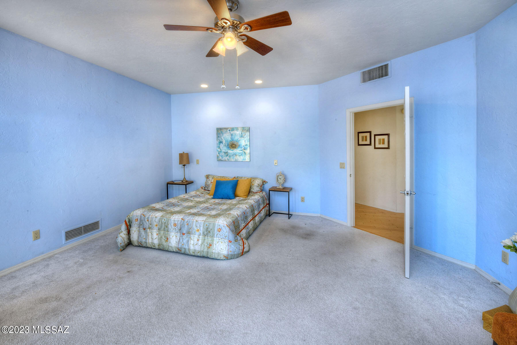 4910 N Avenida De Suzenu