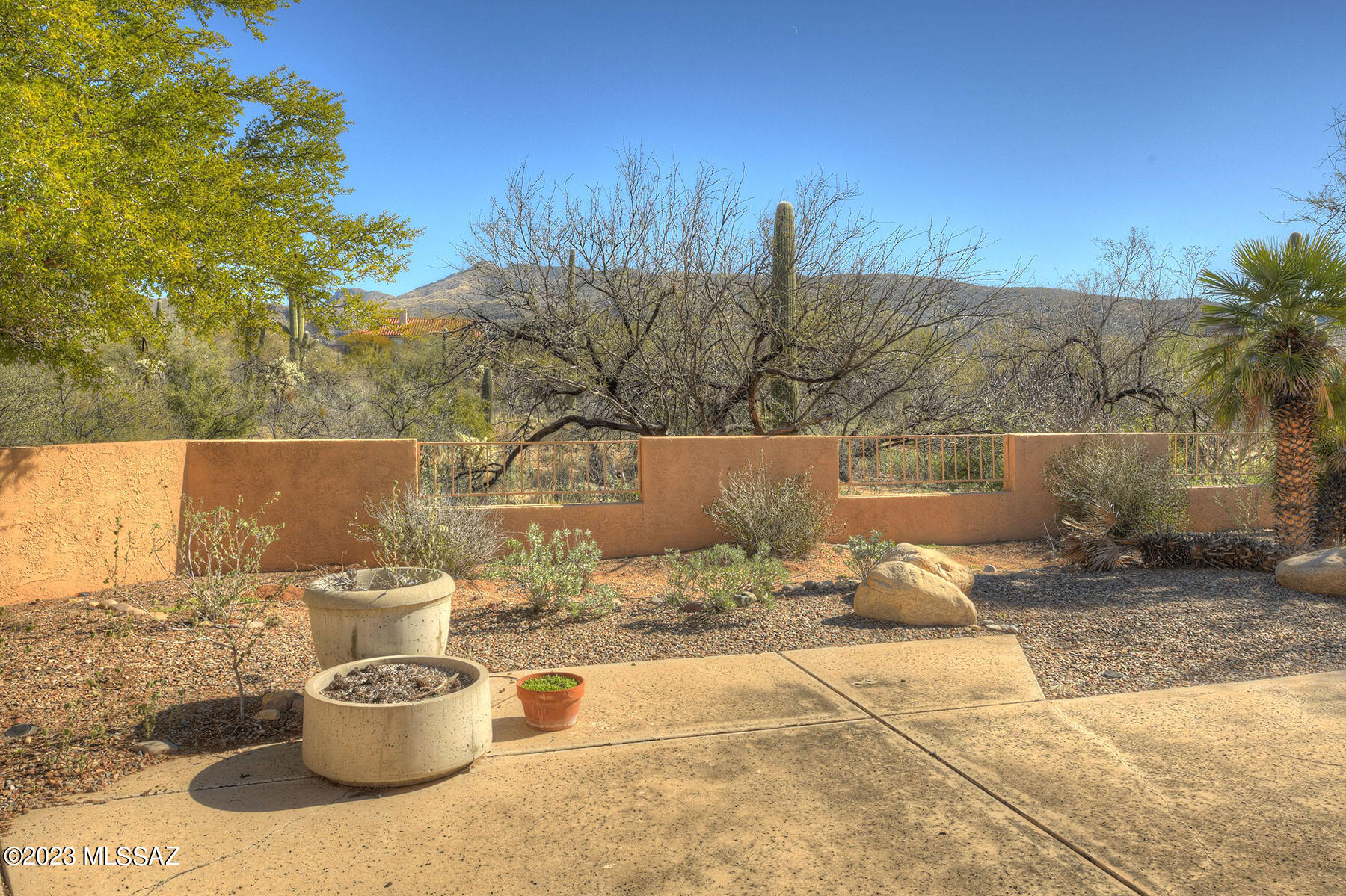 4910 N Avenida De Suzenu