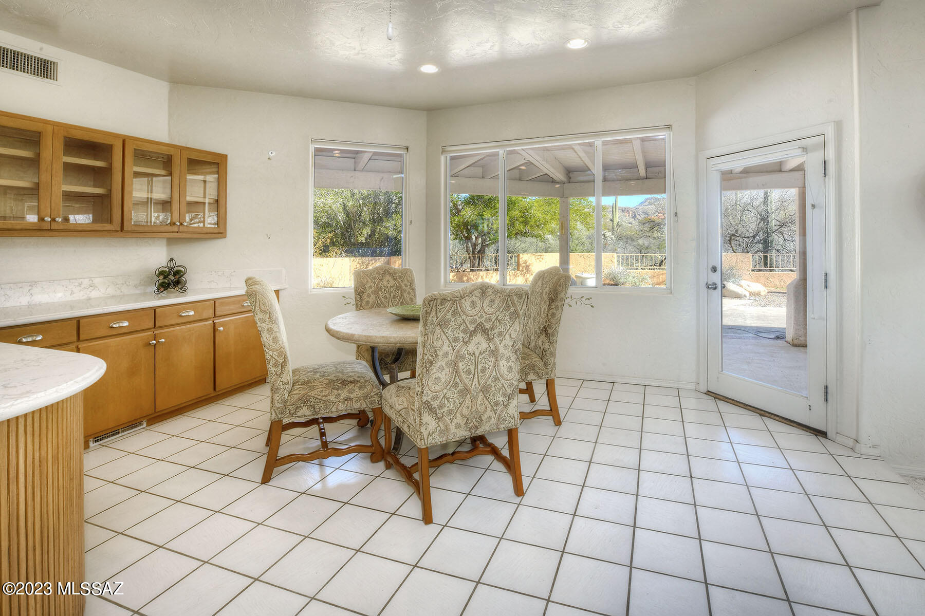 4910 N Avenida De Suzenu