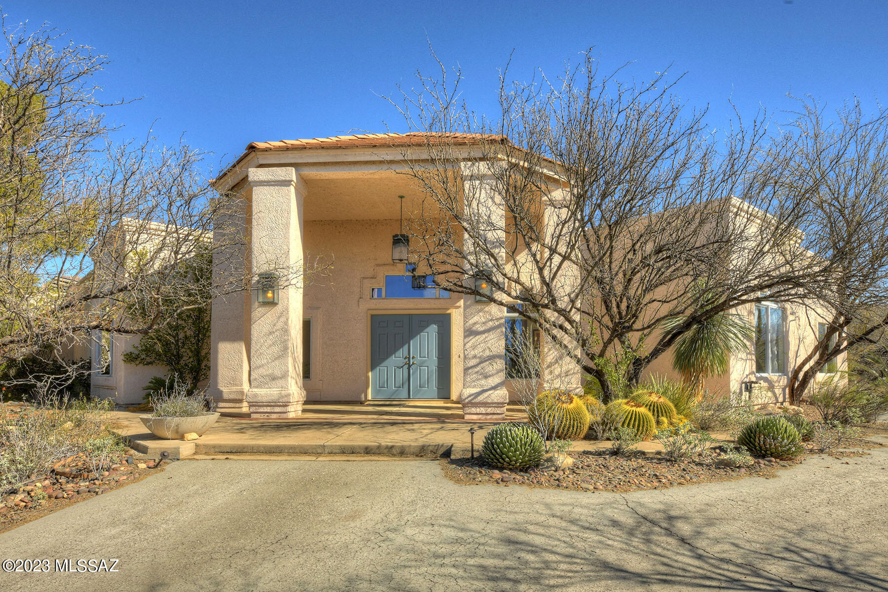 4910 N Avenida De Suzenu