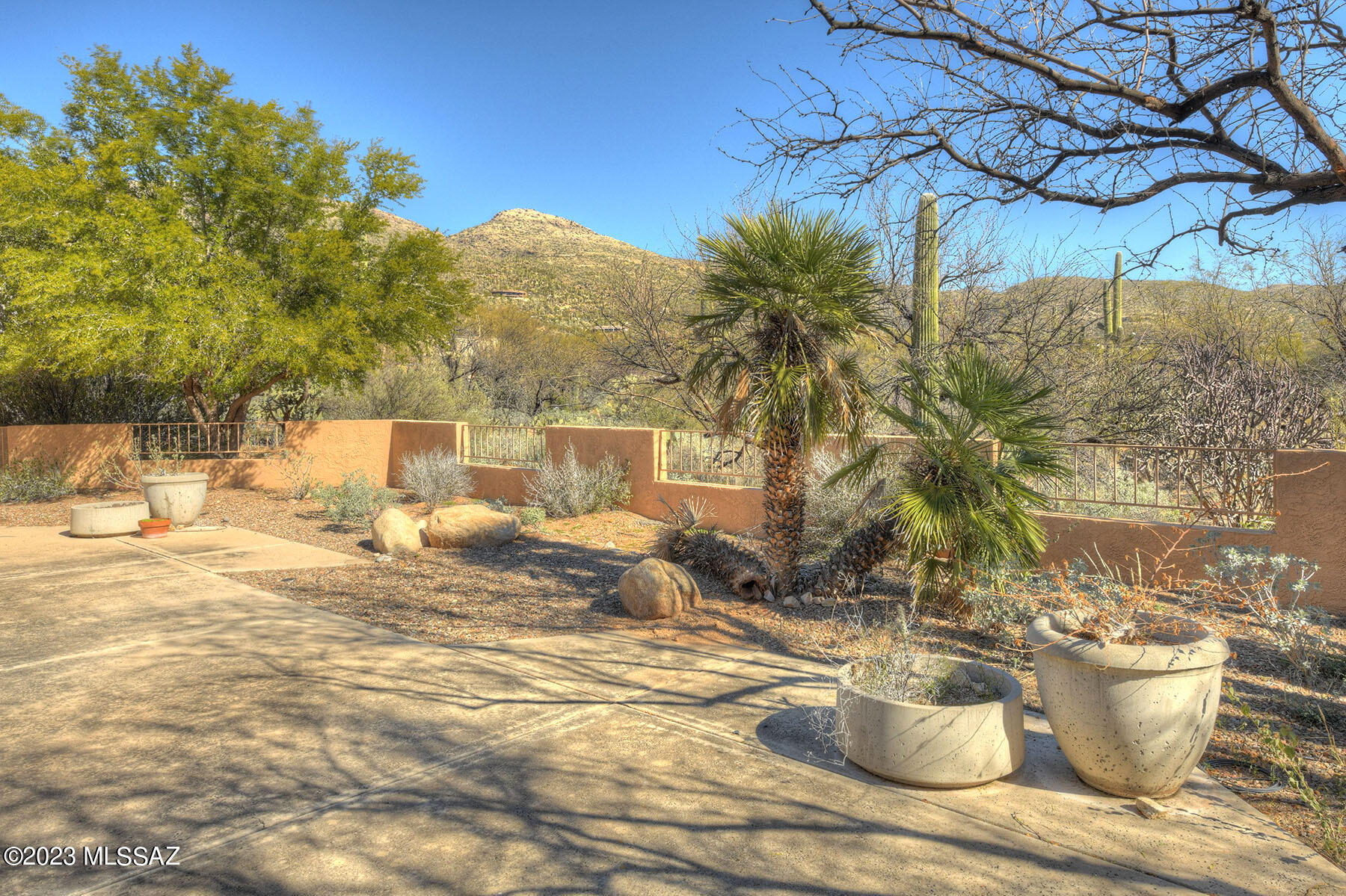 4910 N Avenida De Suzenu