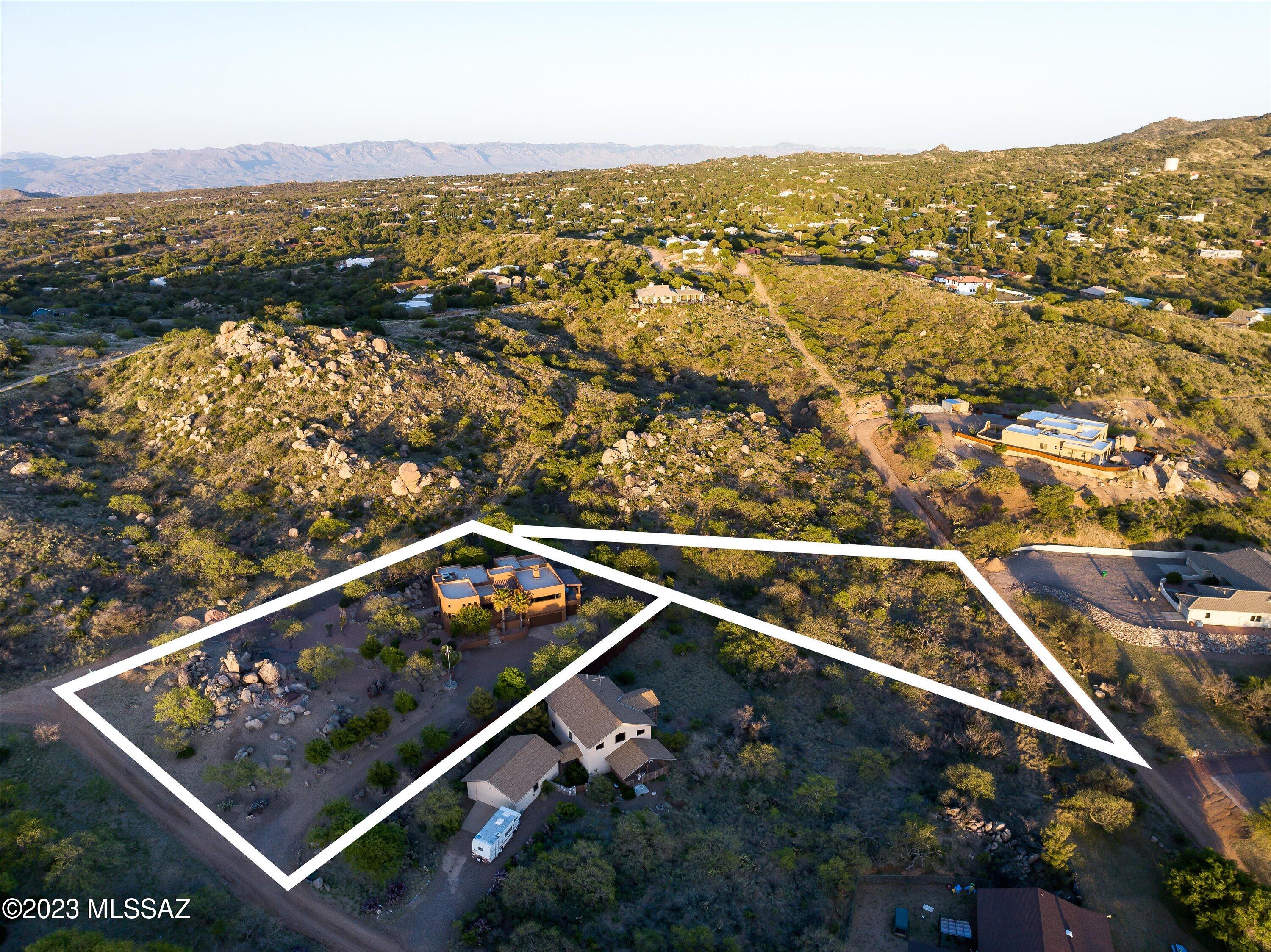 875 N Oakcliffe Court