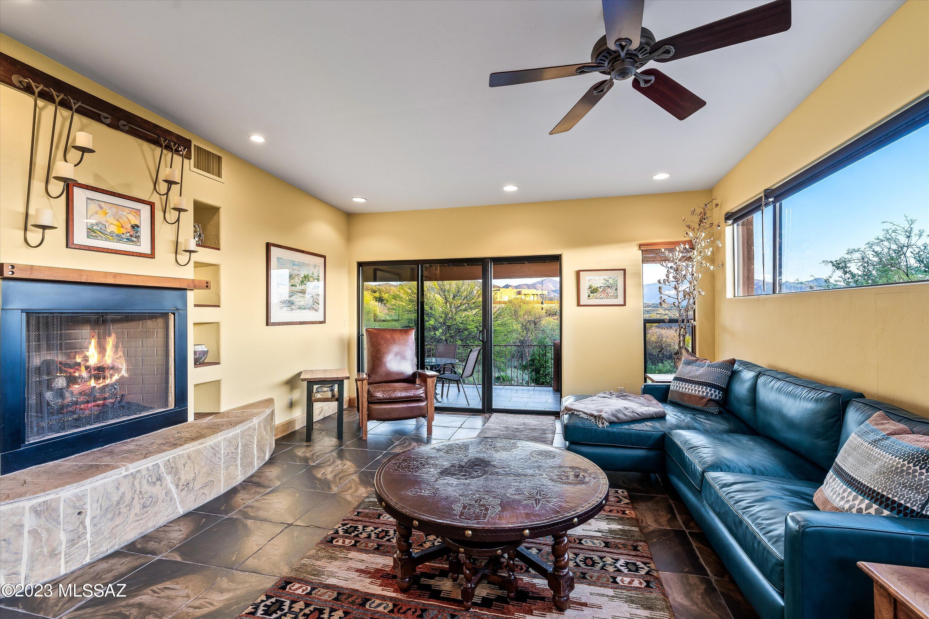 875 N Oakcliffe Court