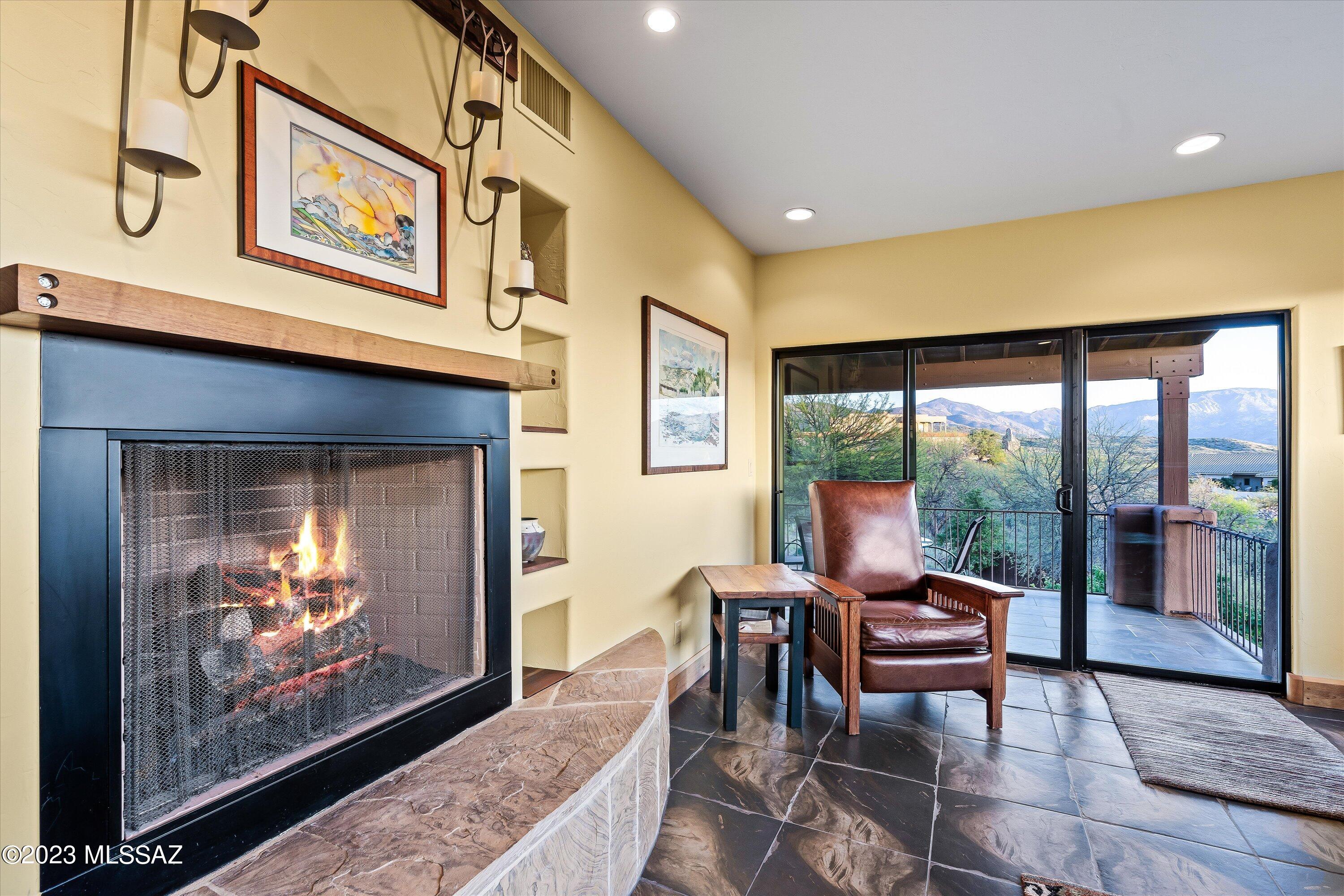 875 N Oakcliffe Court