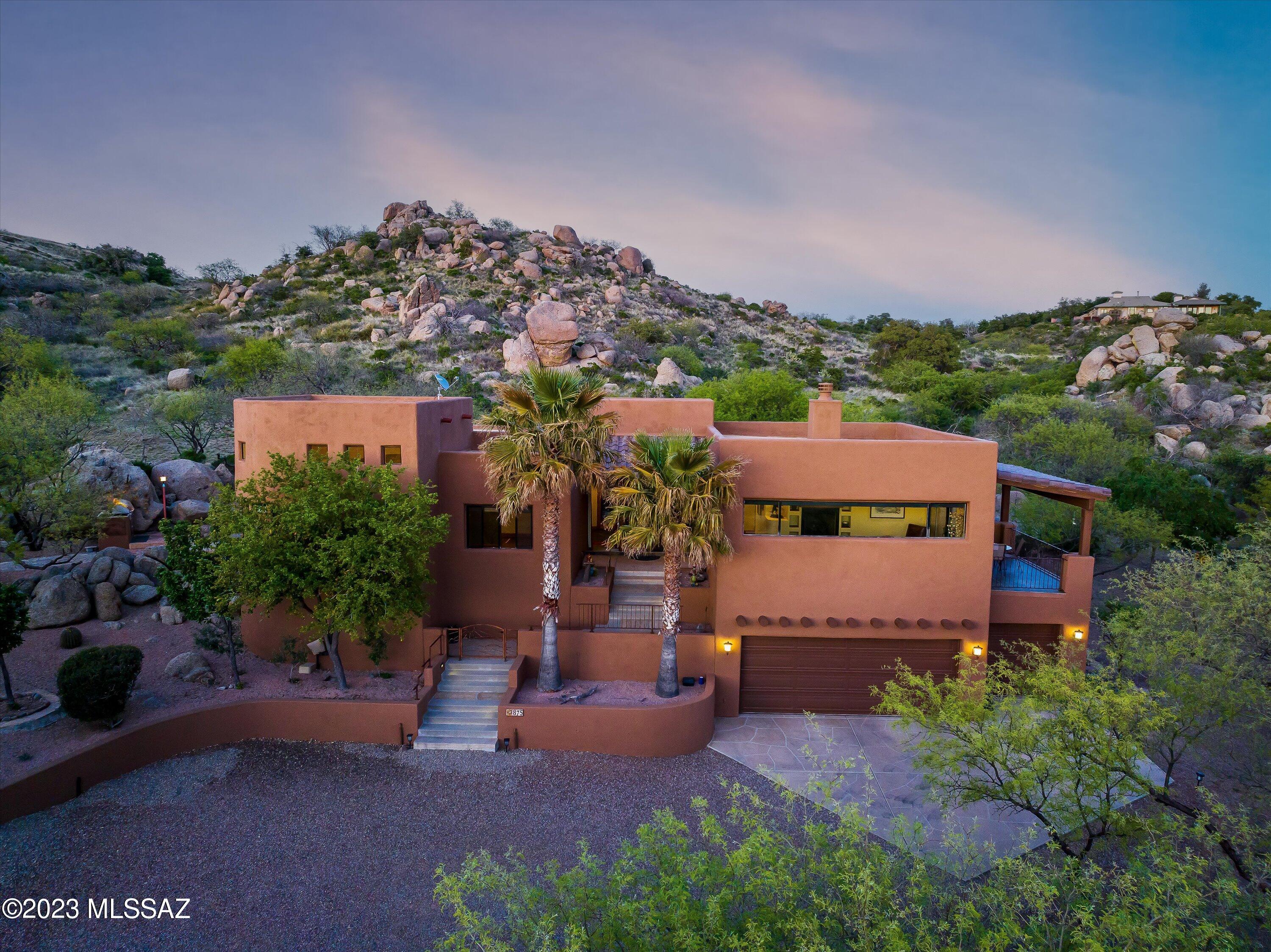 875 N Oakcliffe Court