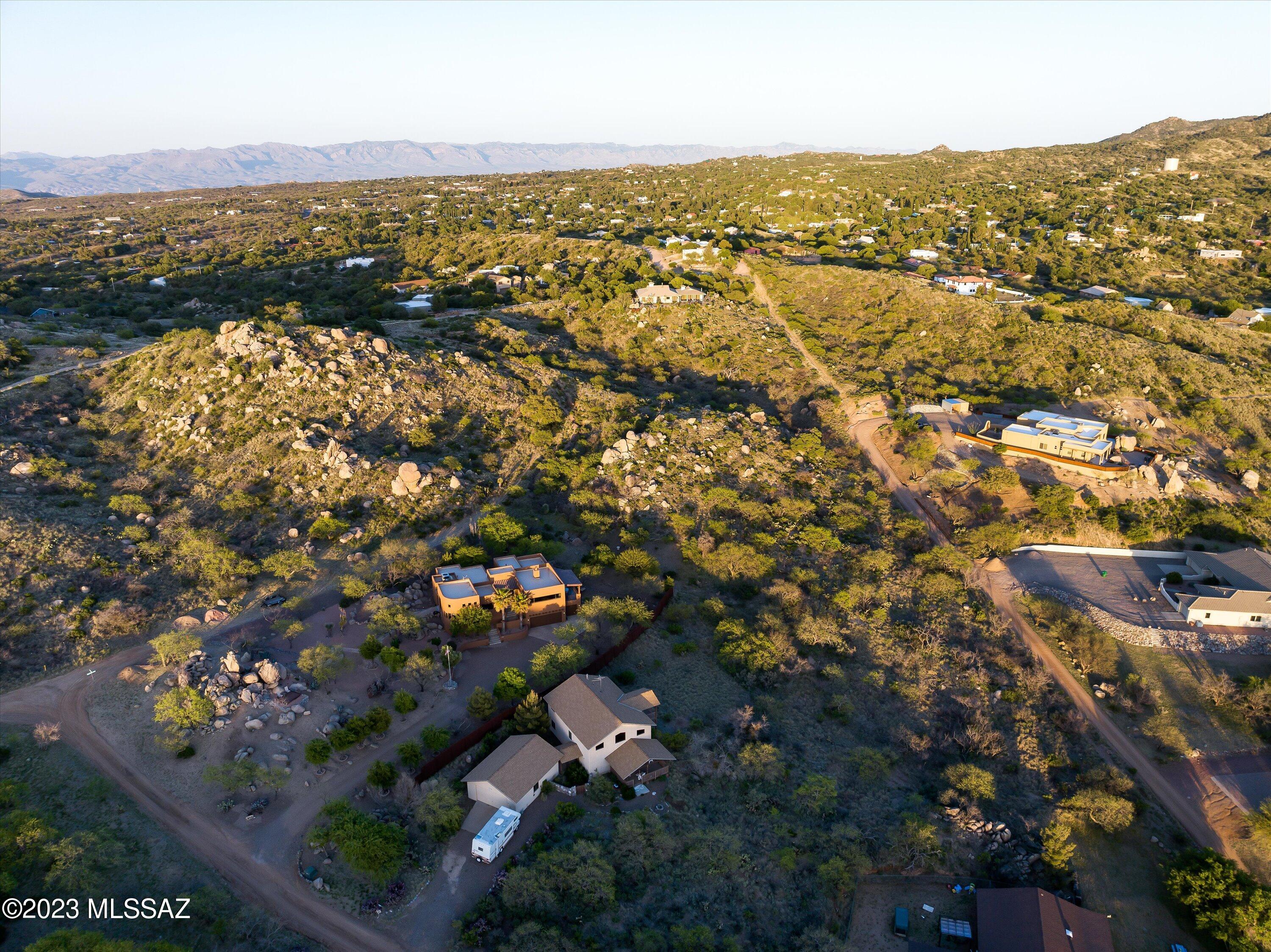 875 N Oakcliffe Court