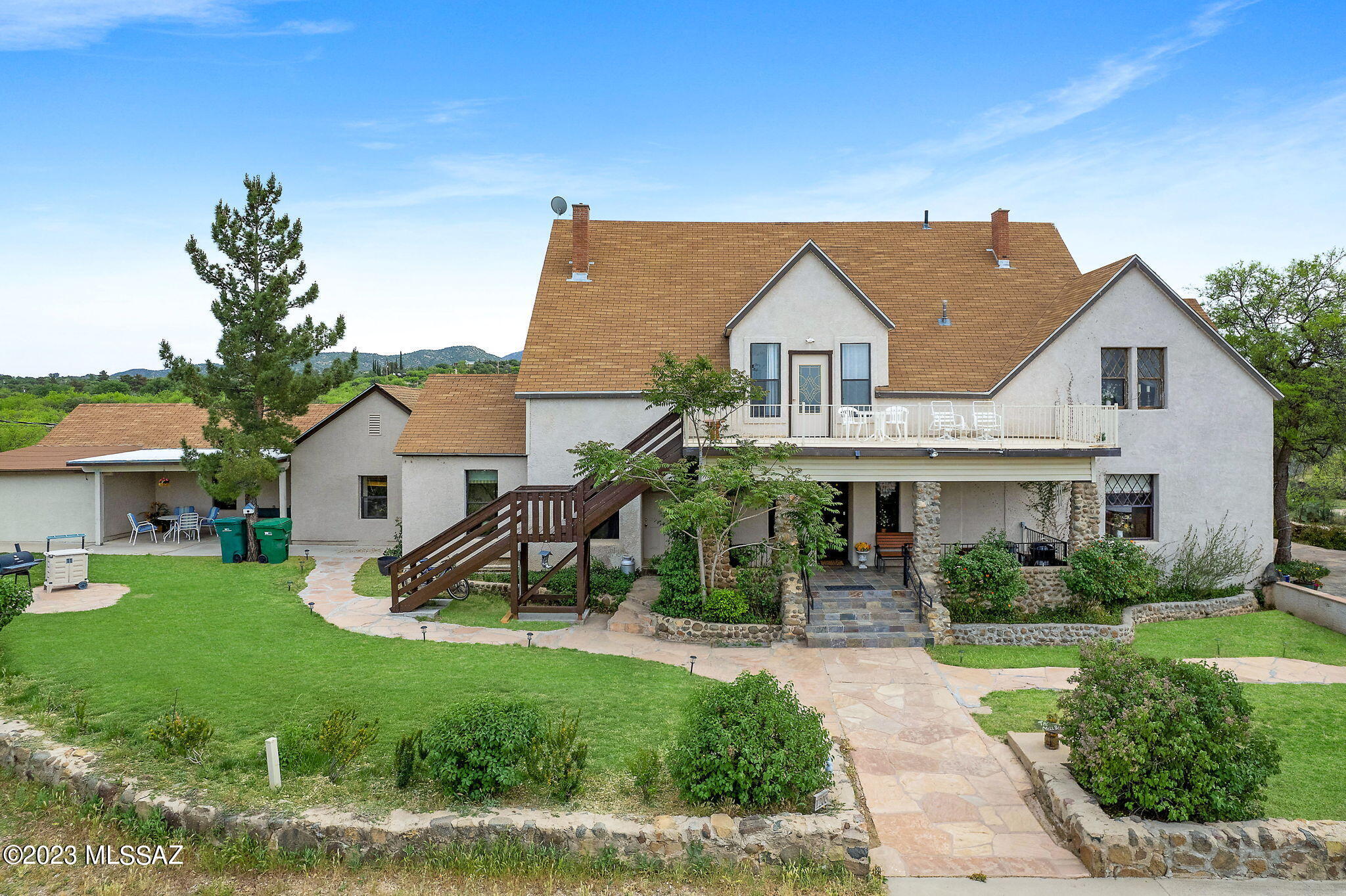 1205 N Hunter Circle