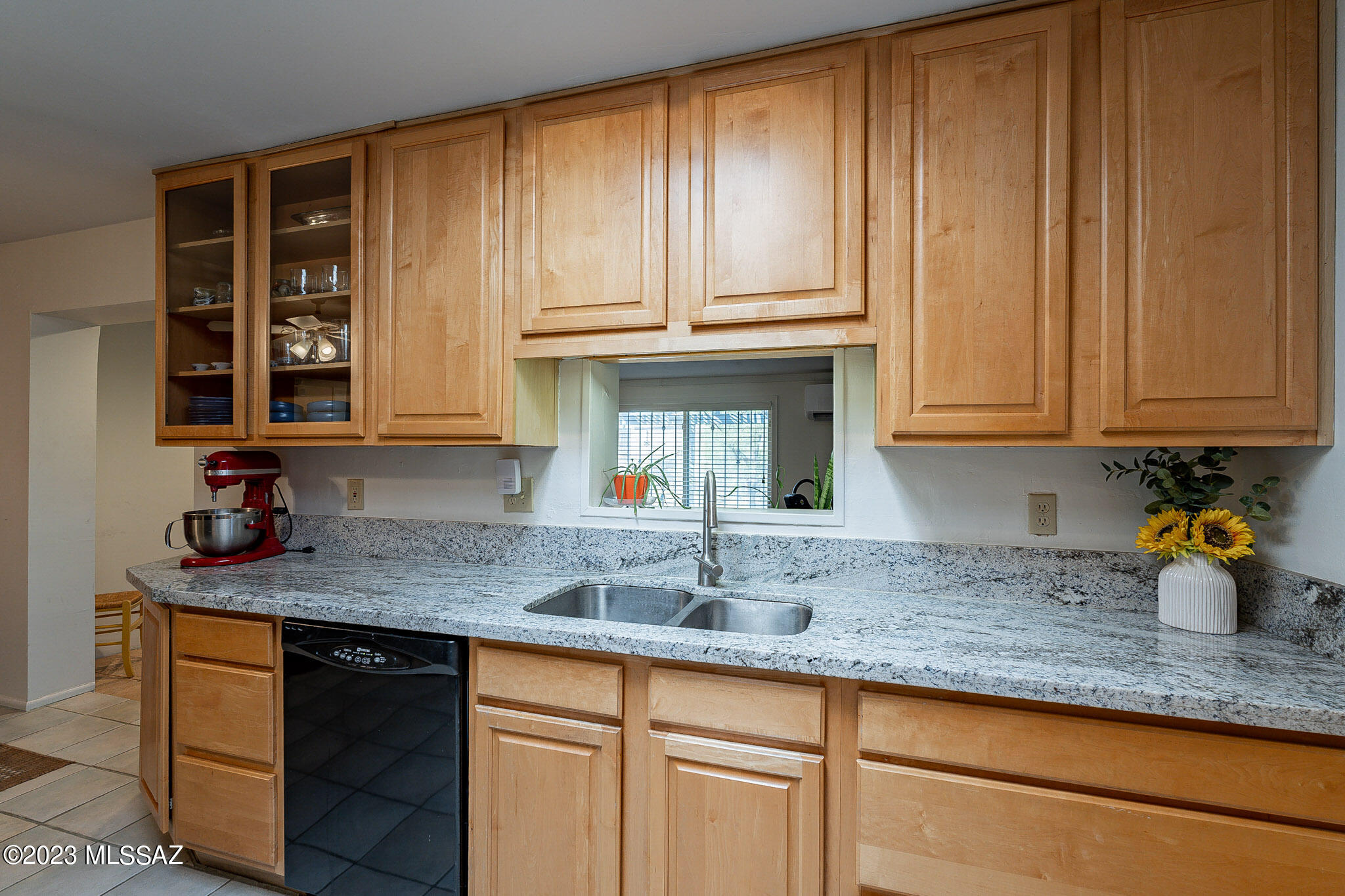 2225 N Hampton Street