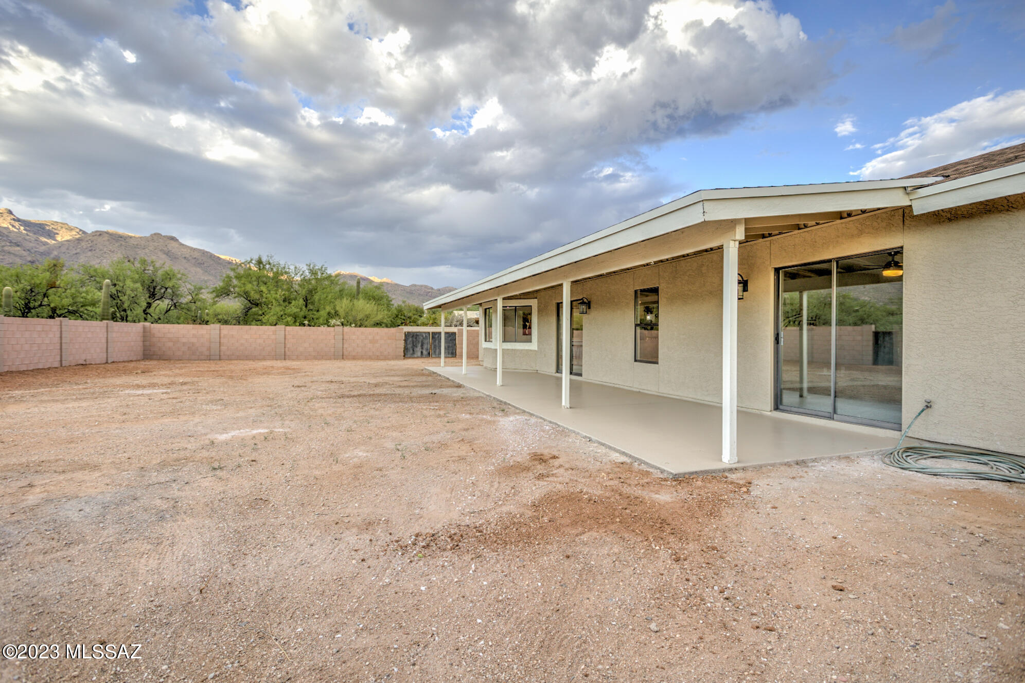 4611 N Shinumo Drive