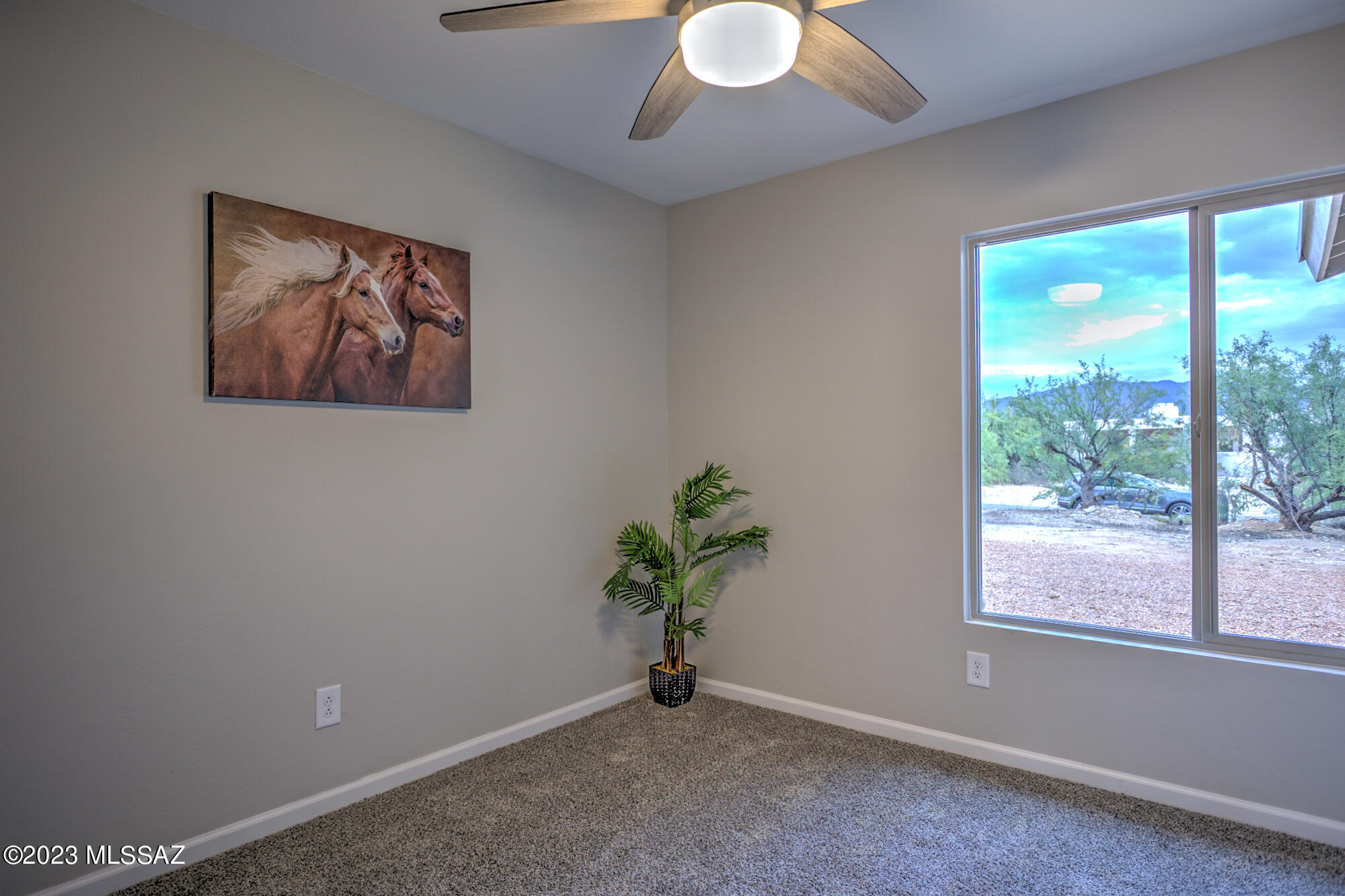 4611 N Shinumo Drive