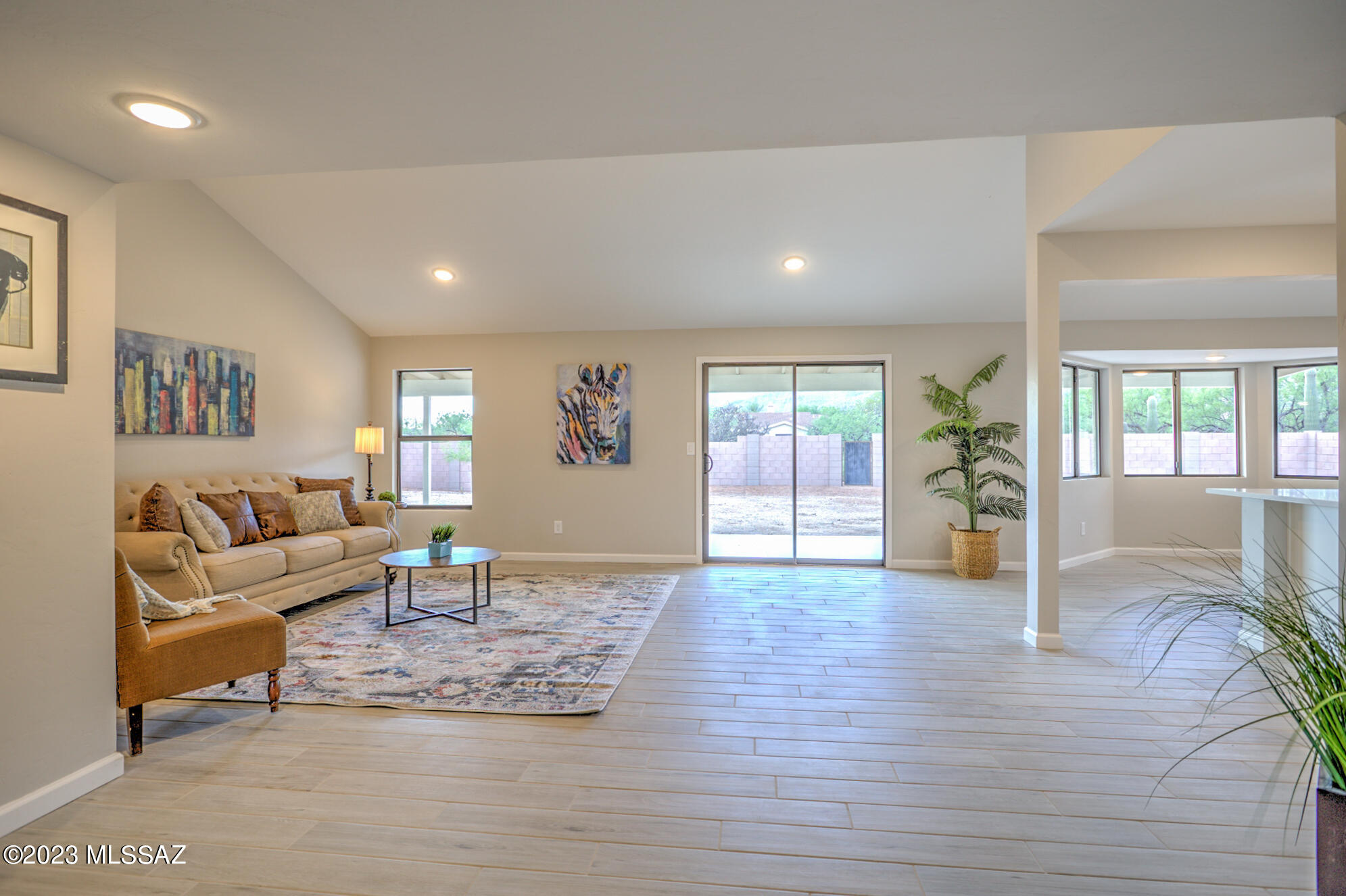 4611 N Shinumo Drive