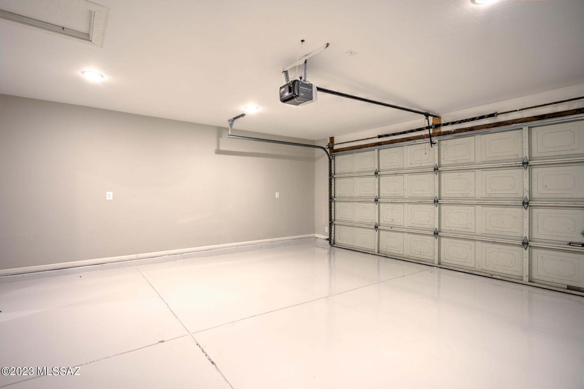 4611 N Shinumo Drive