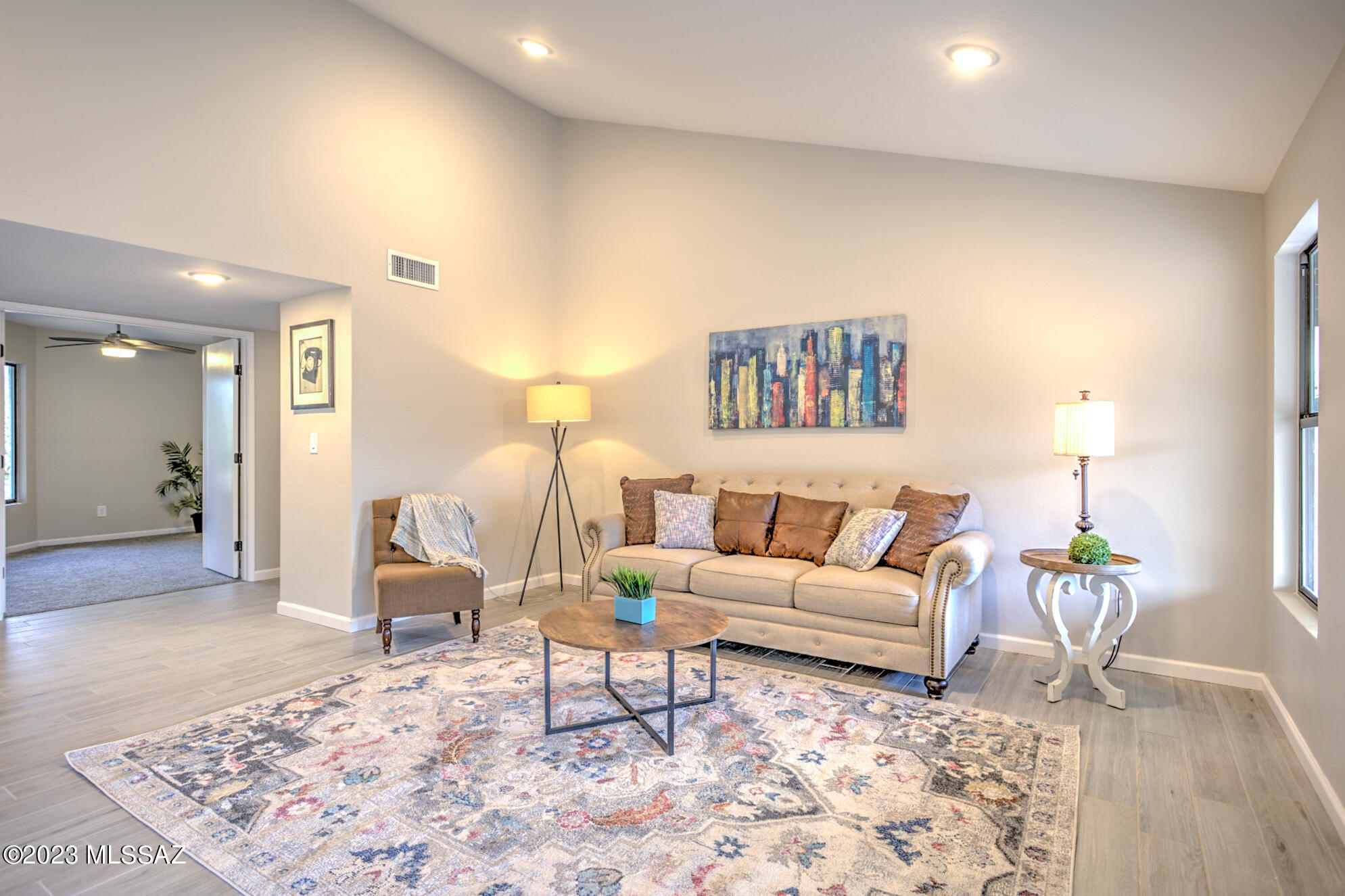 4611 N Shinumo Drive