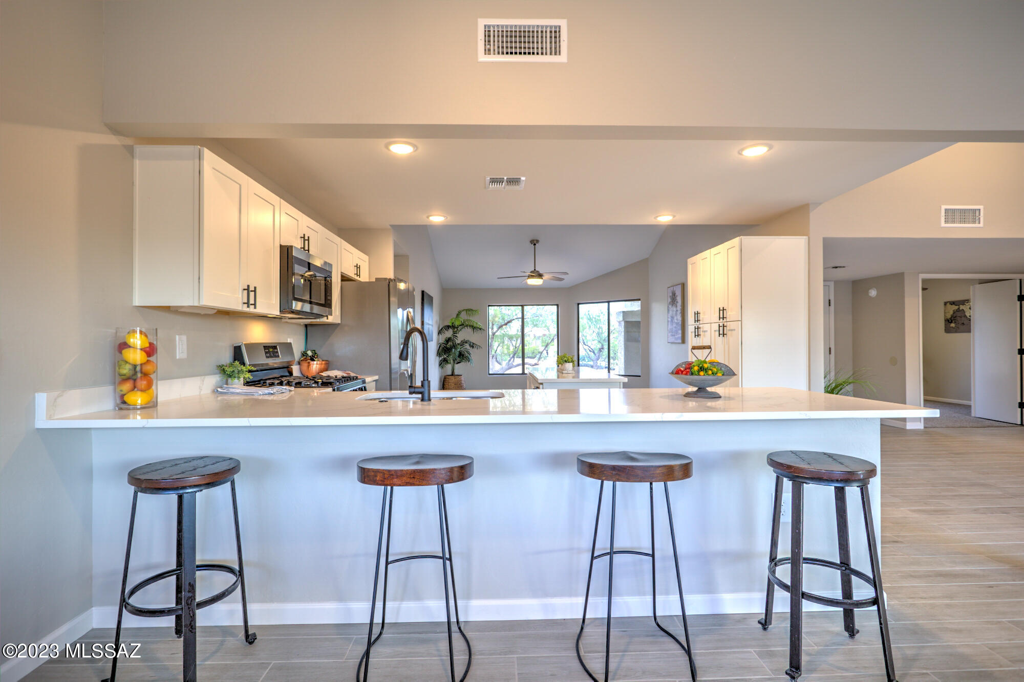 4611 N Shinumo Drive