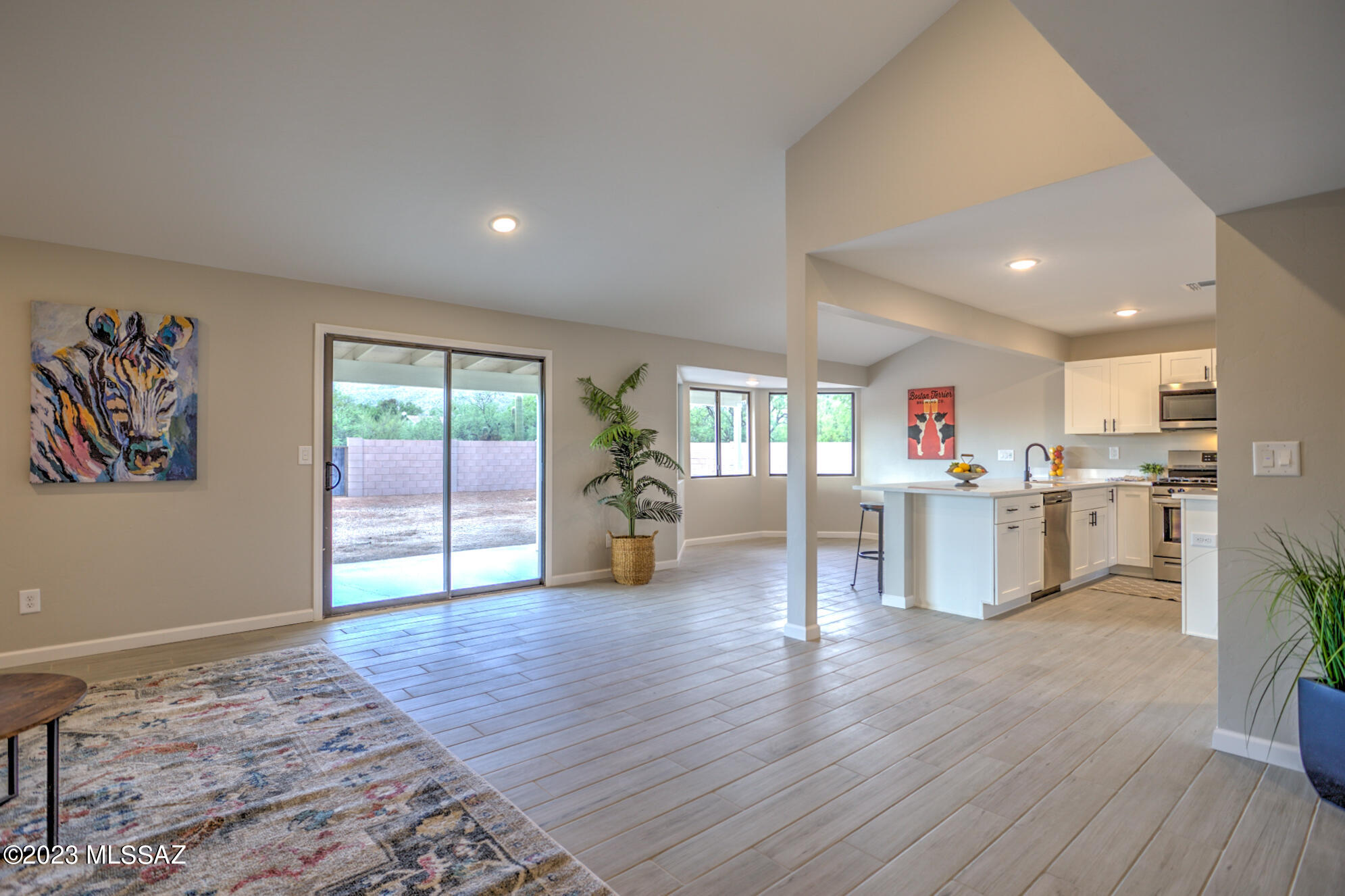 4611 N Shinumo Drive