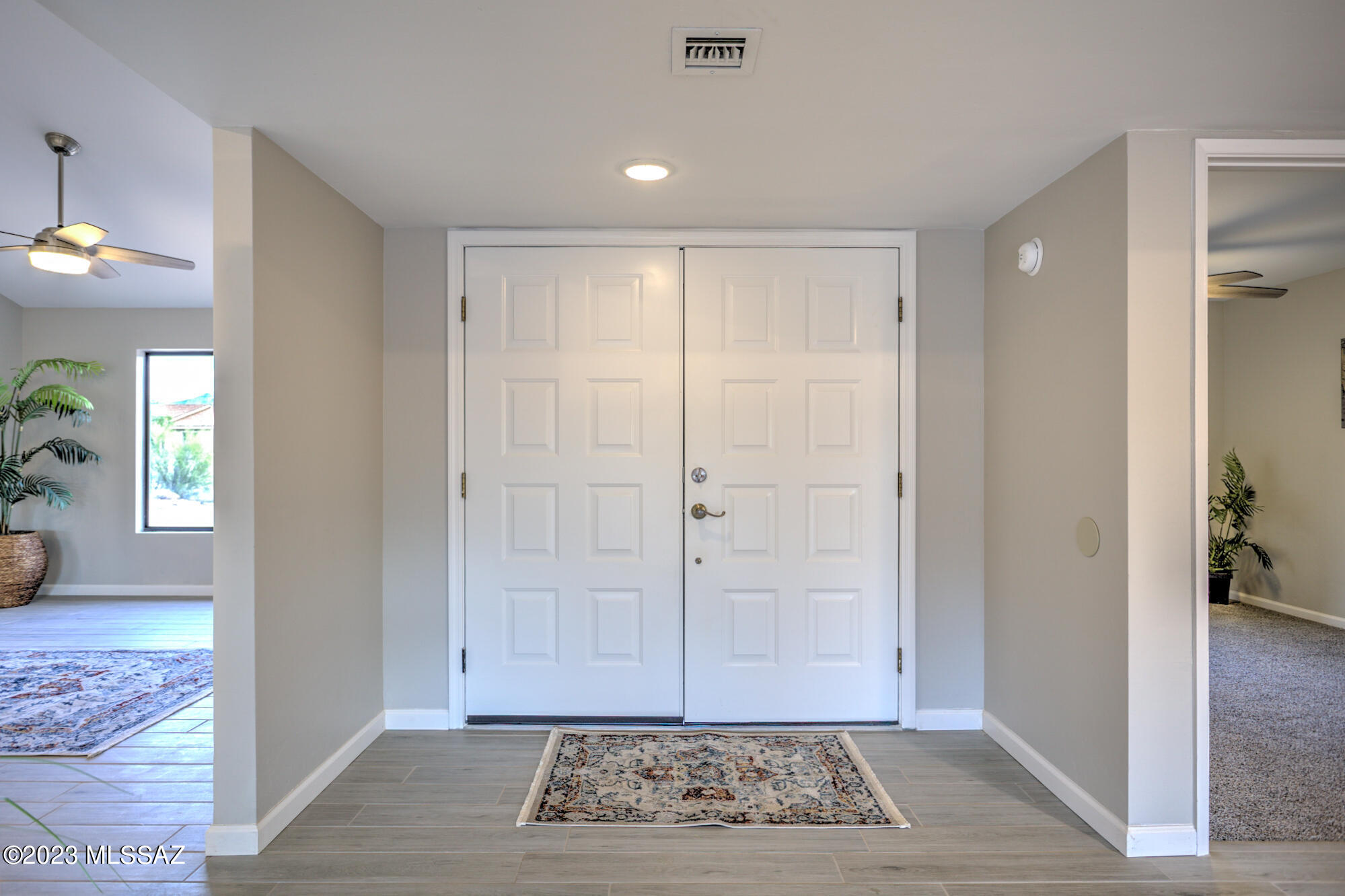 4611 N Shinumo Drive