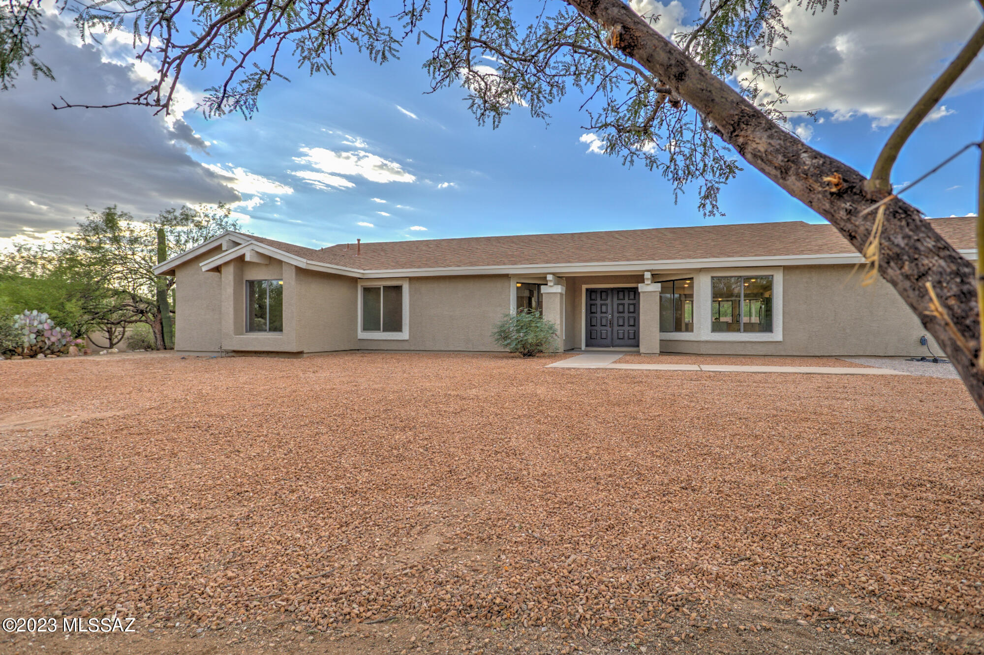 4611 N Shinumo Drive