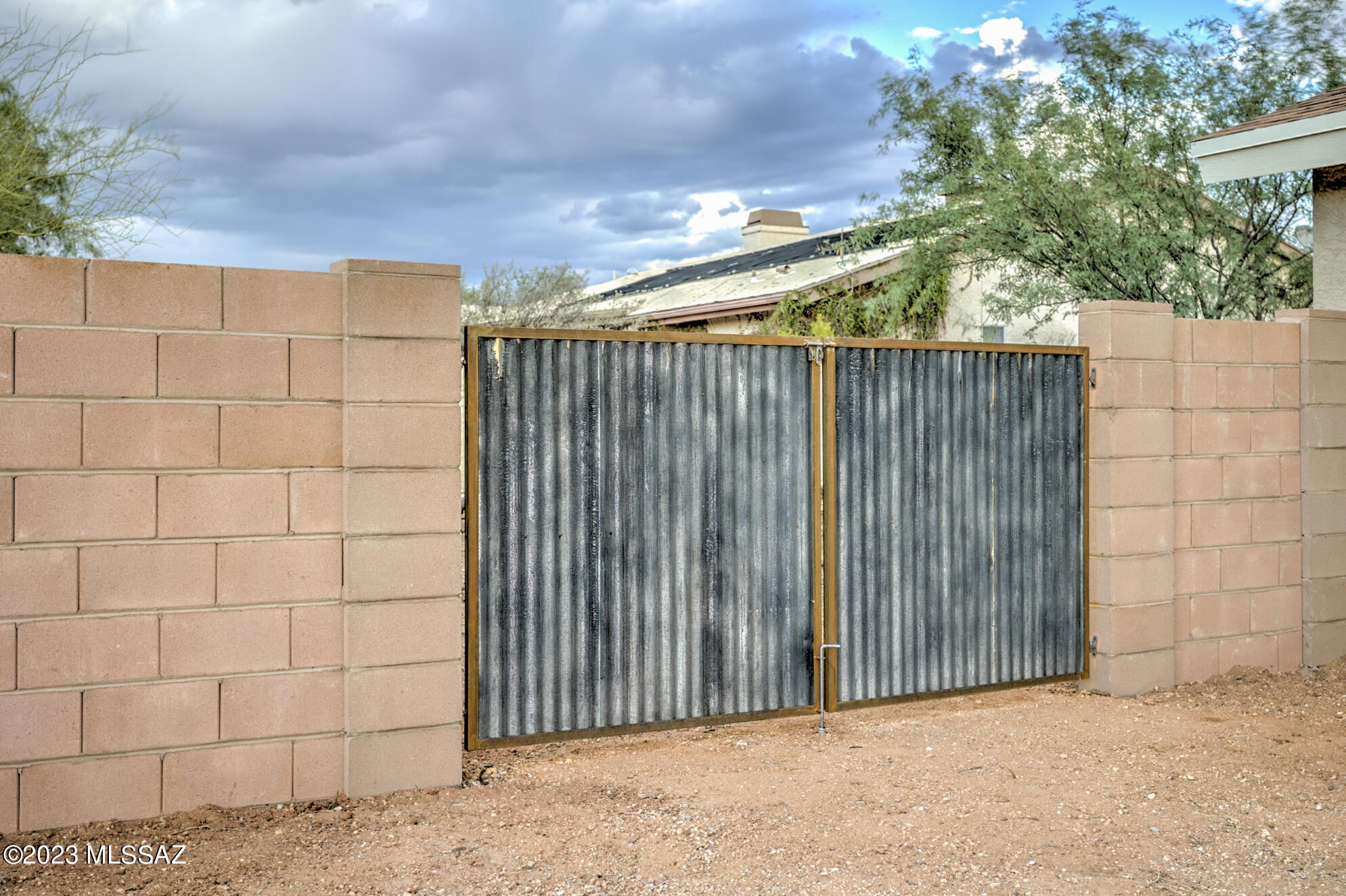 4611 N Shinumo Drive