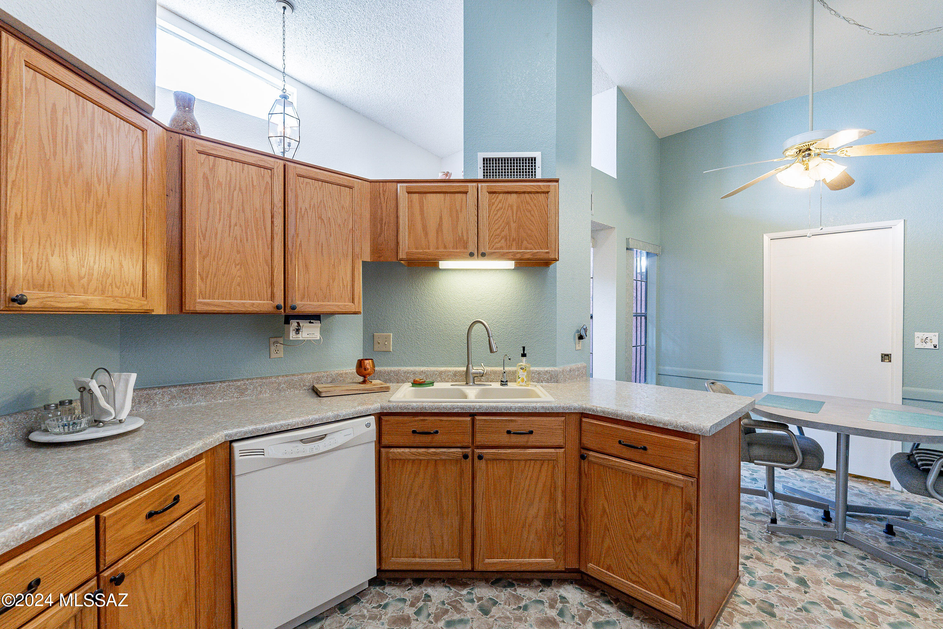 1852 N Piedmont Terrace