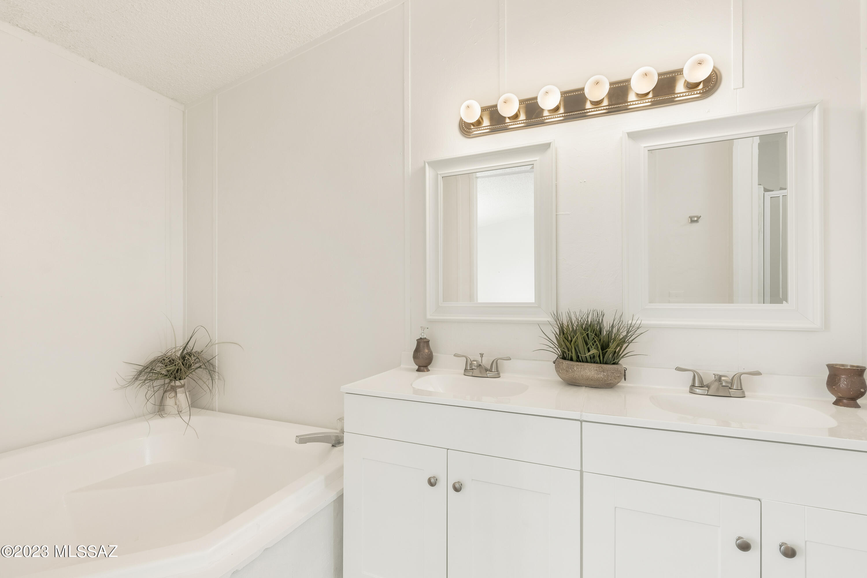 3920 E Coronado Sunset Drive