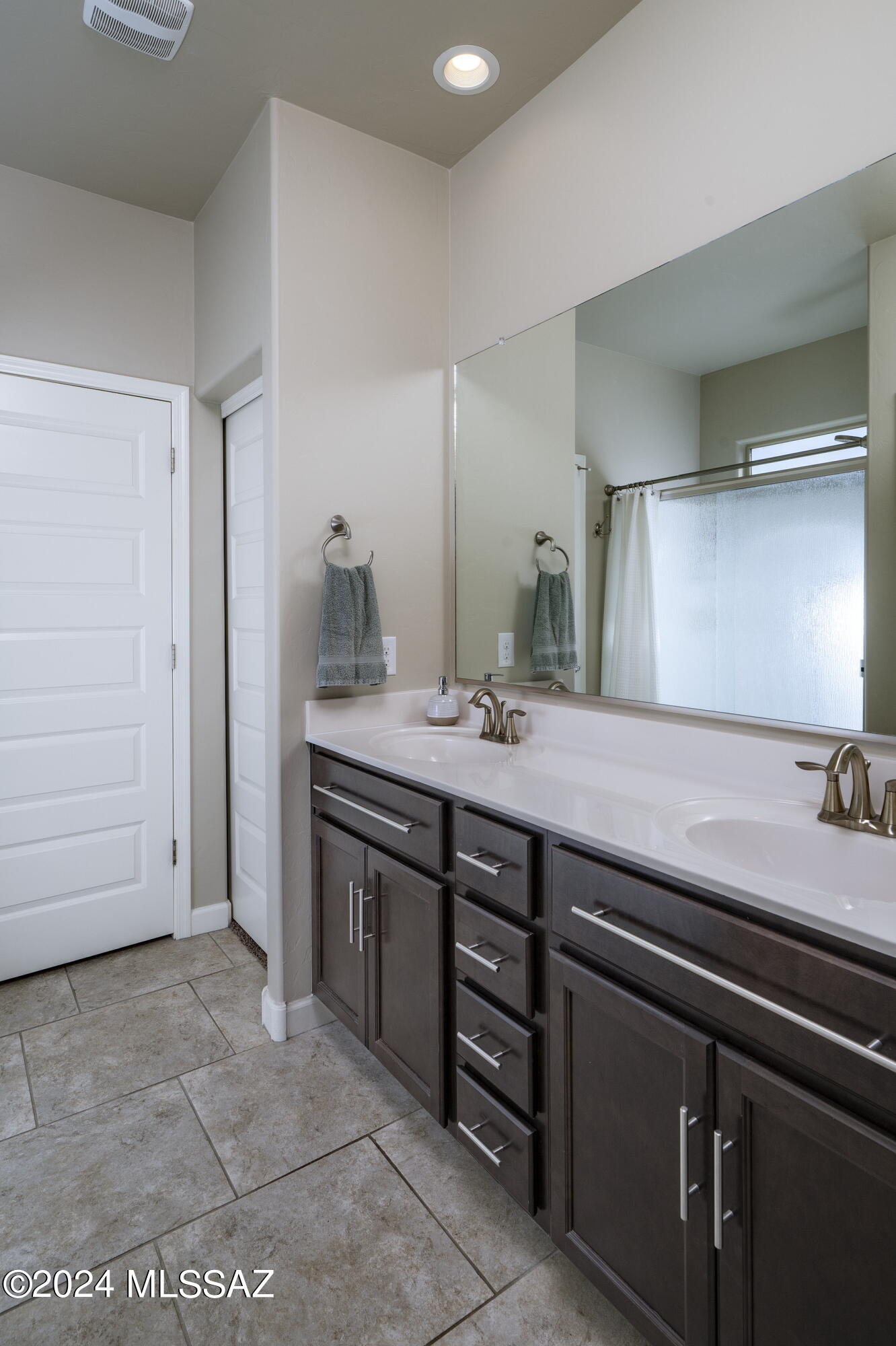 3511 W Sophora Ridge Way