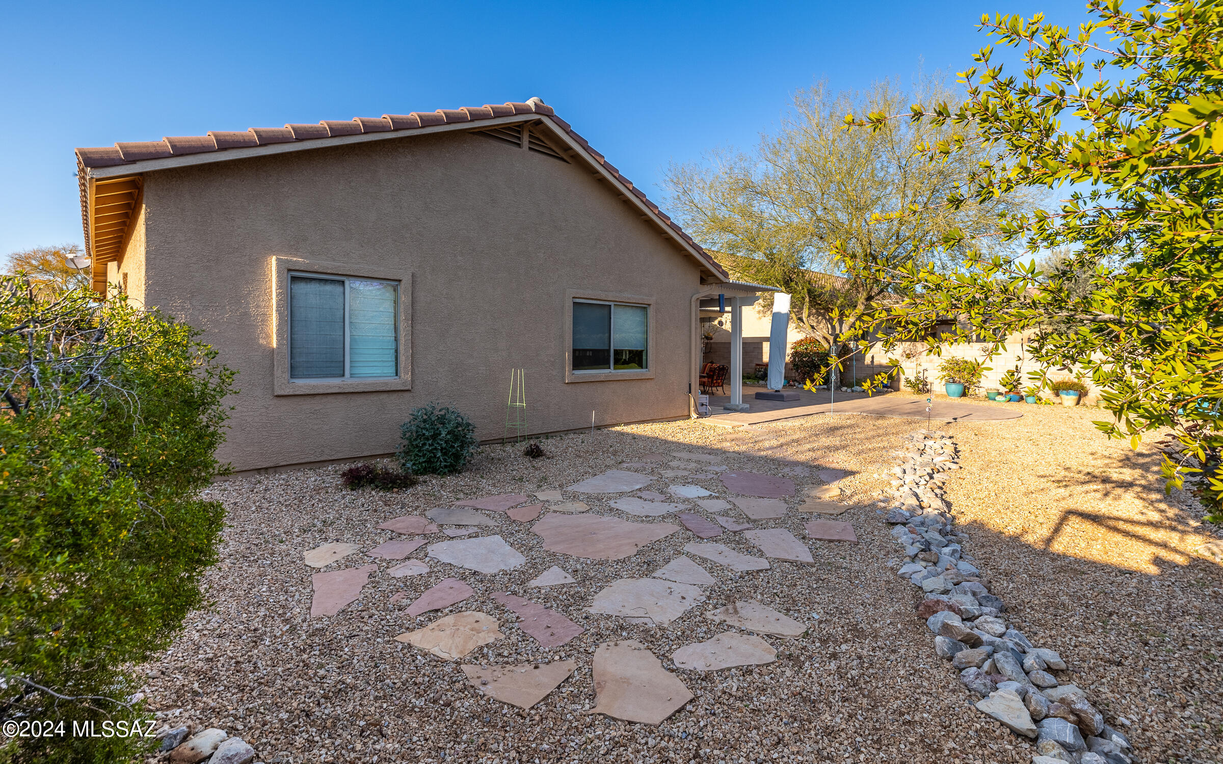 3664 E Northern Dancer Road