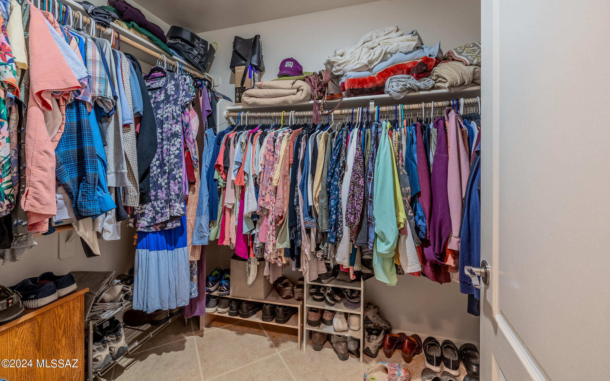 3664 E Northern Dancer Road