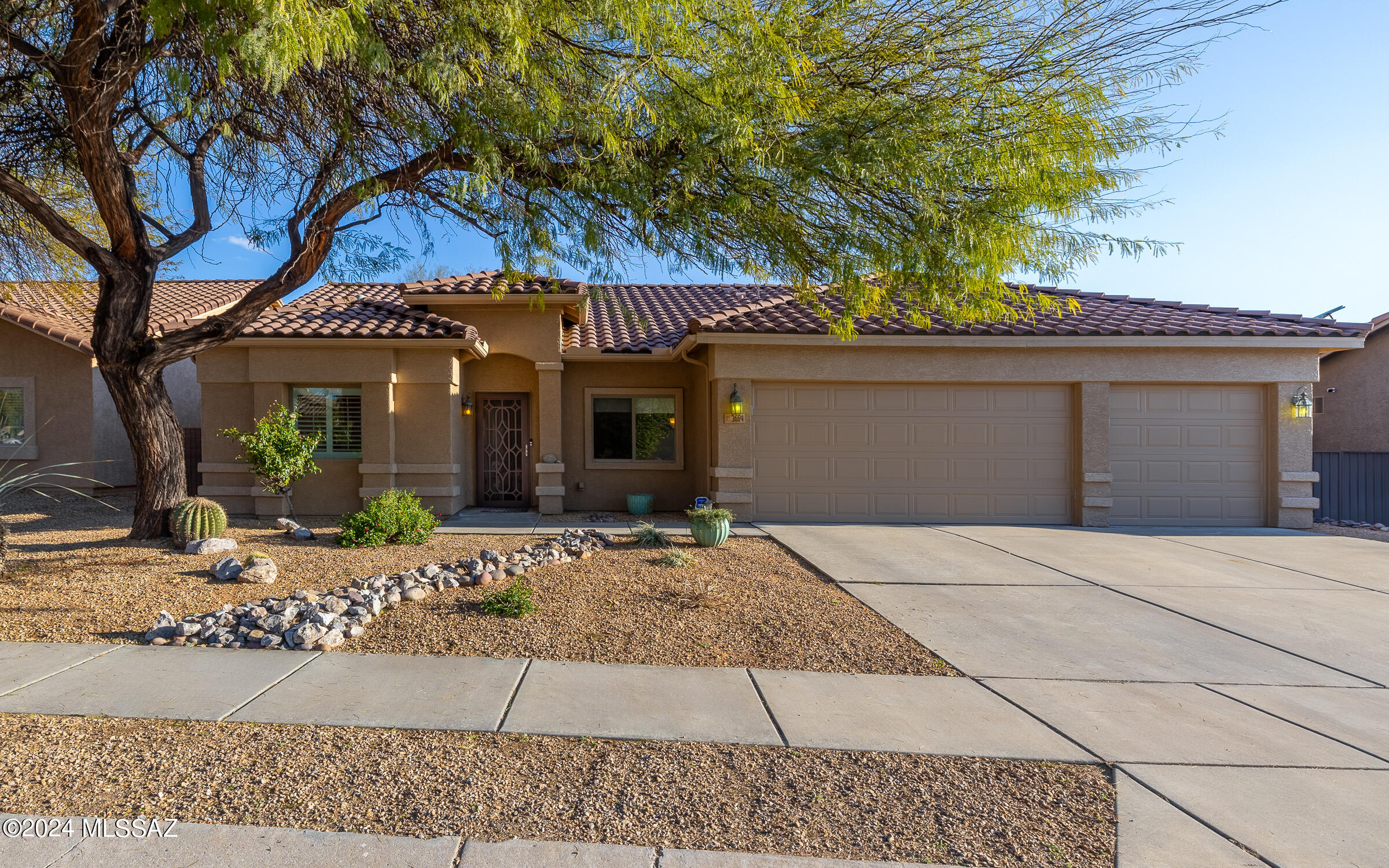 3664 E Northern Dancer Road