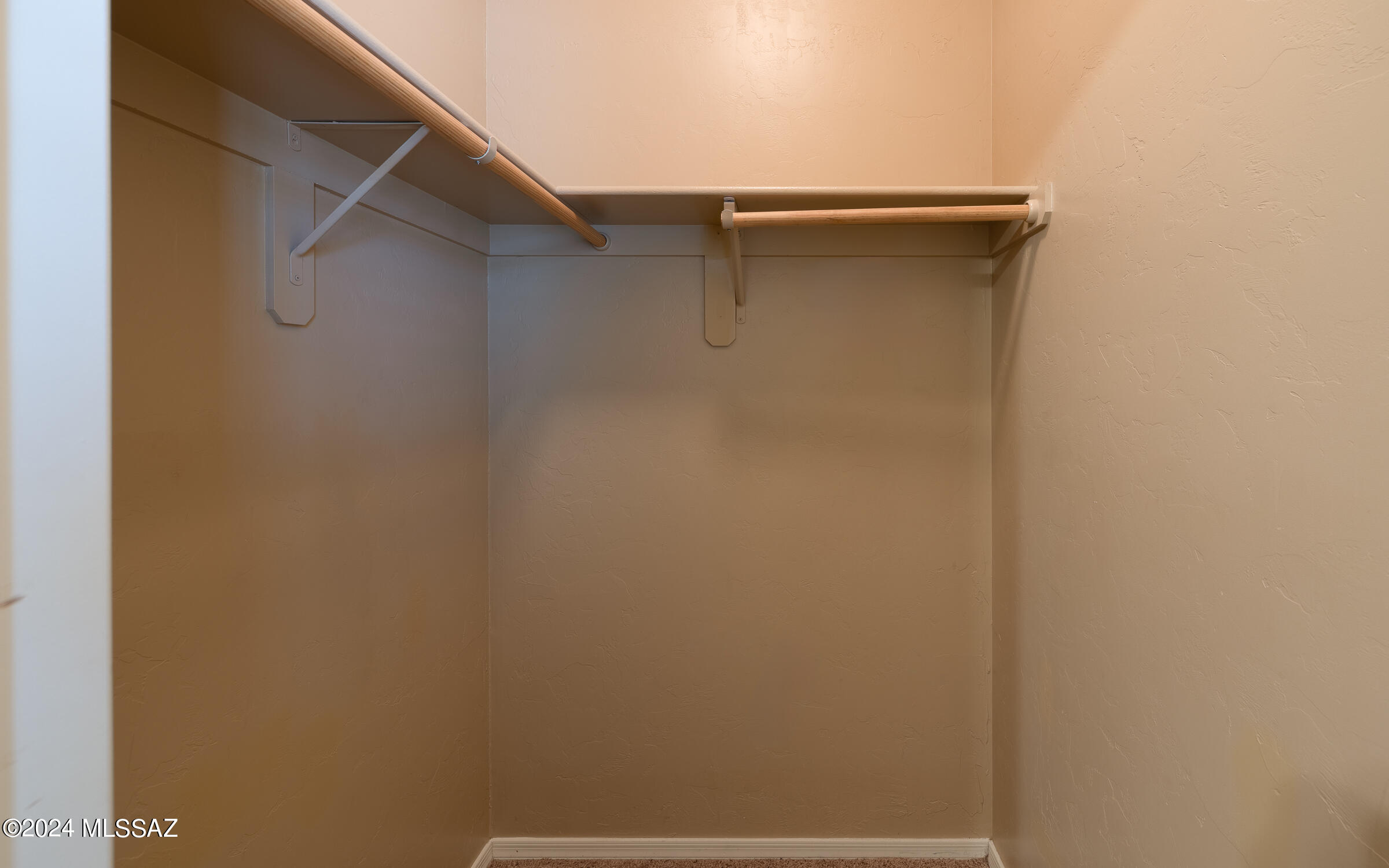 3629 E Fjord Pony Road