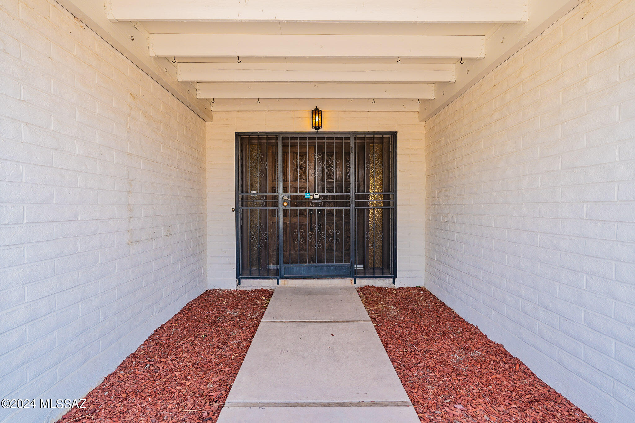 9351 E Hermosa Hills Drive