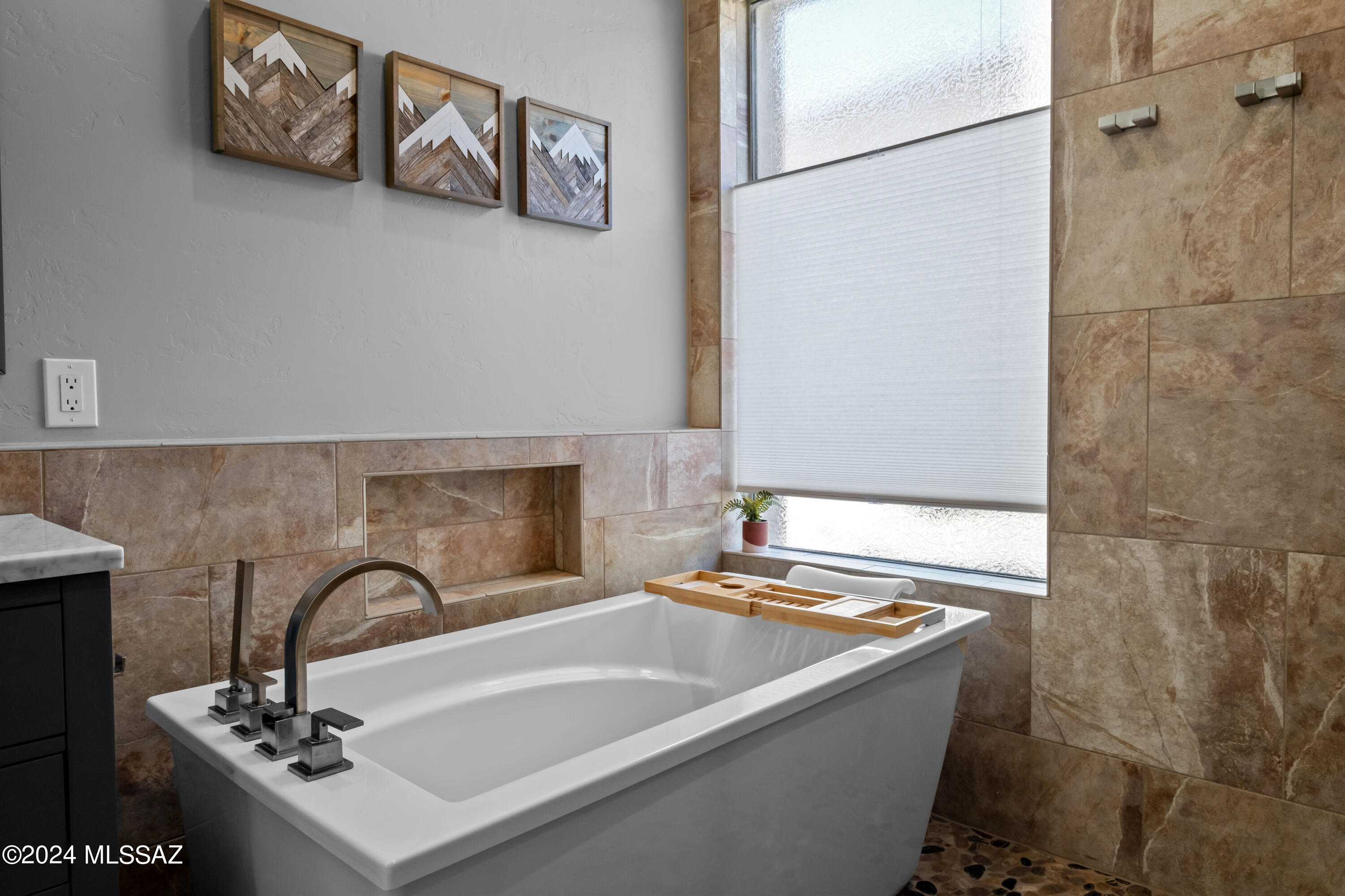 39059 S Clubhouse Drive