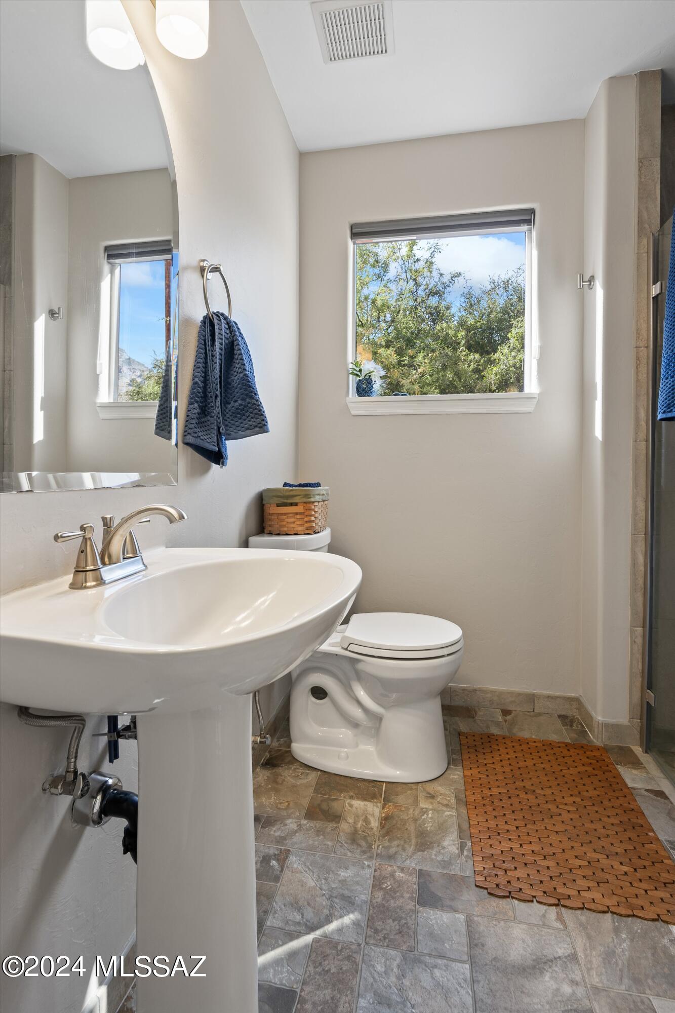 6655 N Canyon Crest Drive Unit: 9152