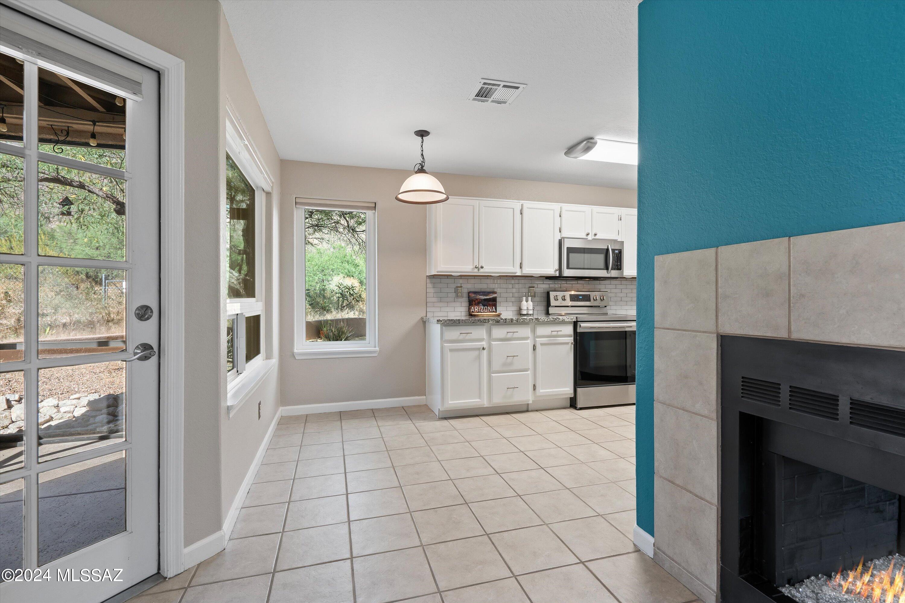 6655 N Canyon Crest Drive Unit: 9152