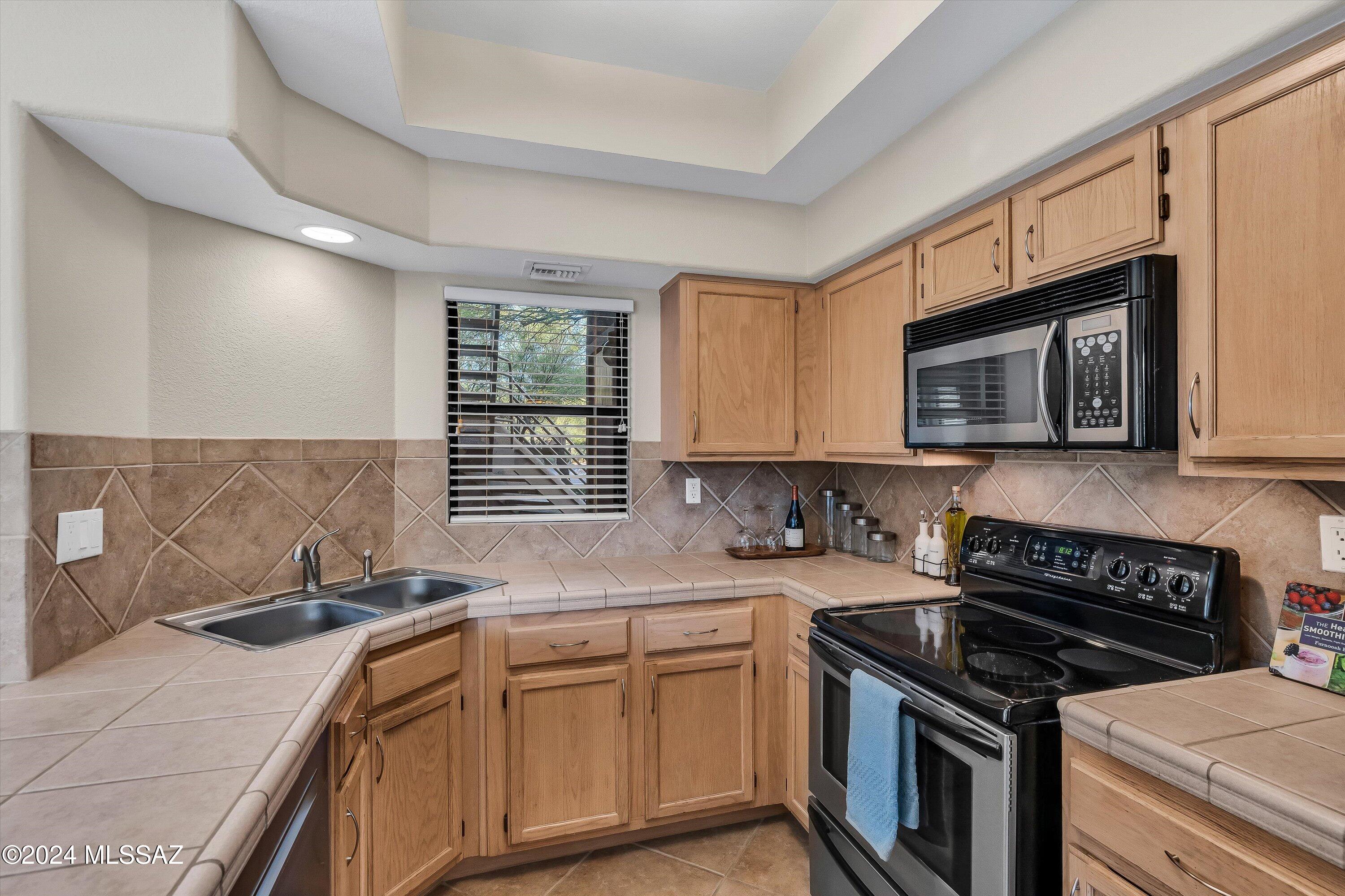 6655 N Canyon Crest Drive Unit: 25101