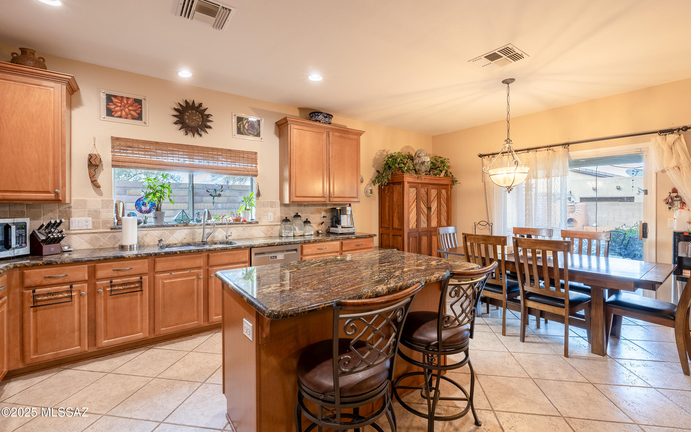 7636 W Granite Ridge Court