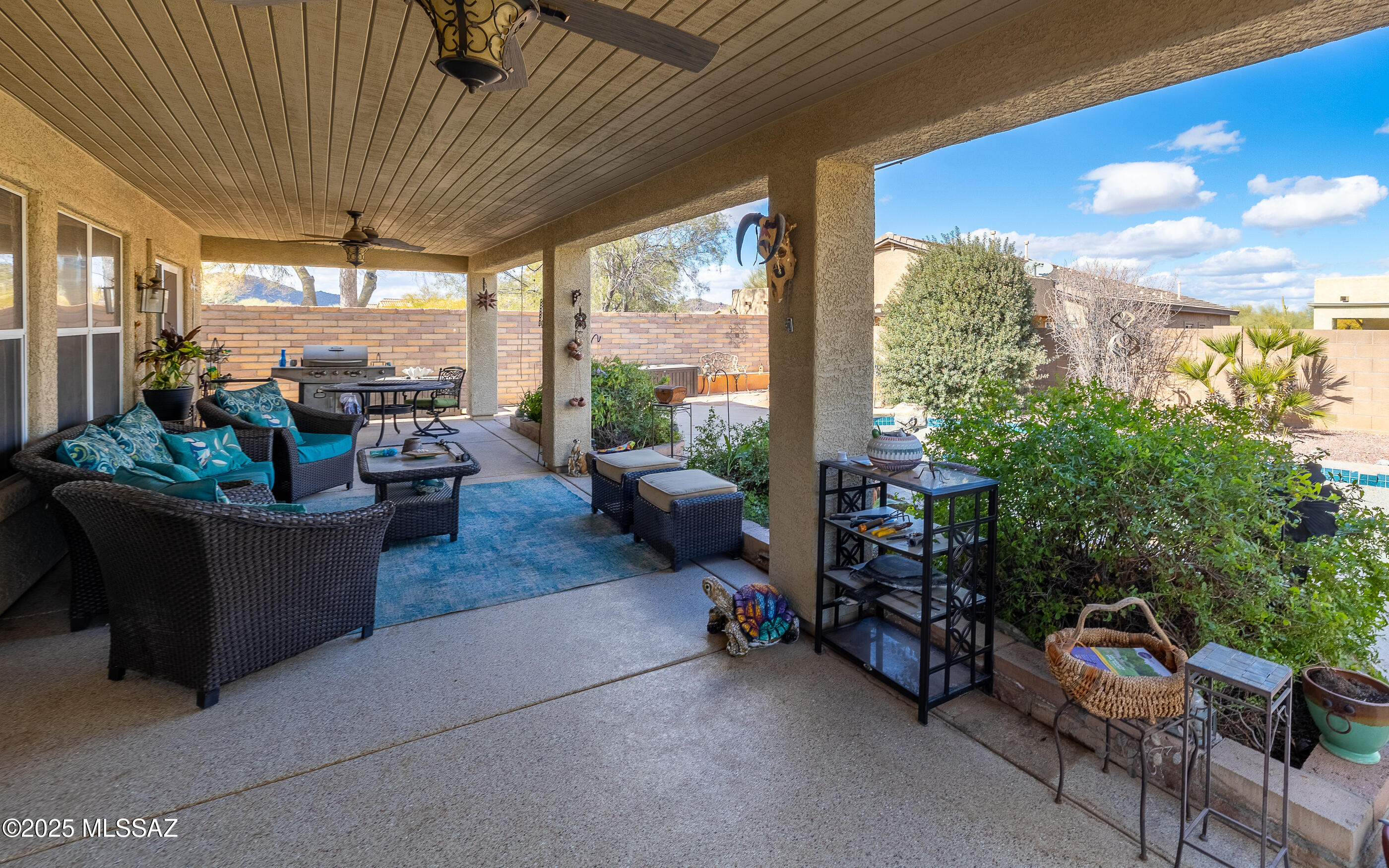 7636 W Granite Ridge Court