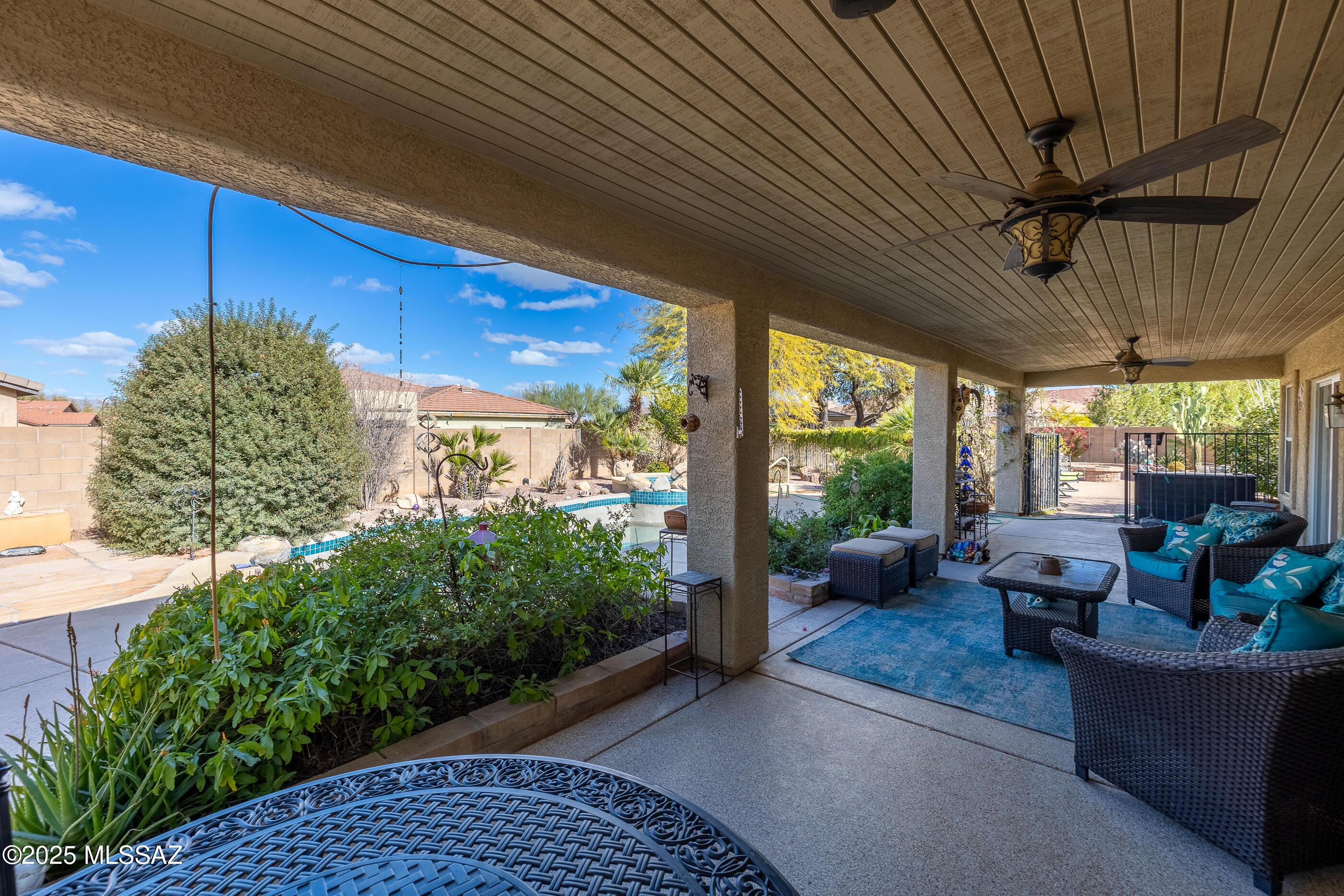 7636 W Granite Ridge Court