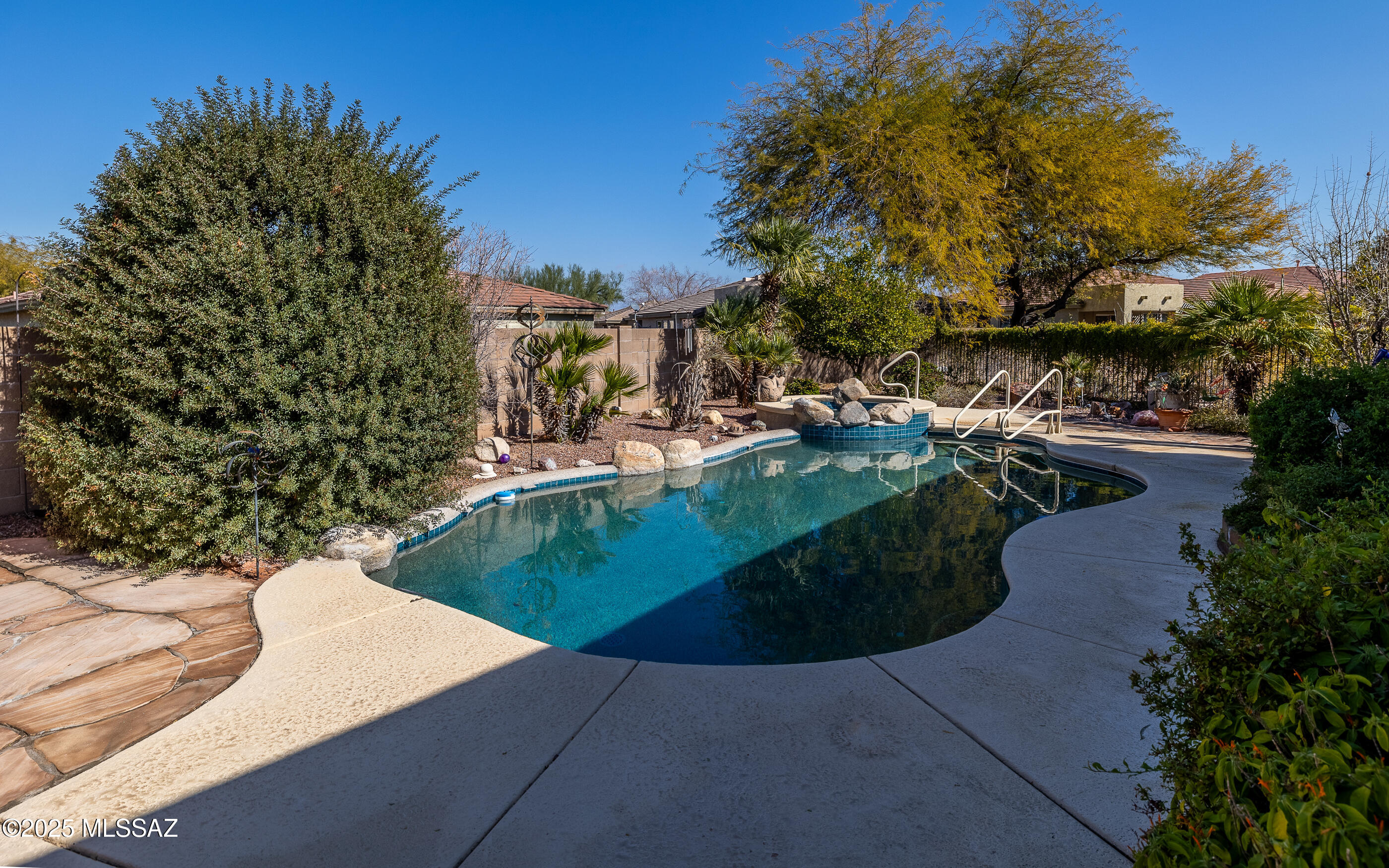 7636 W Granite Ridge Court