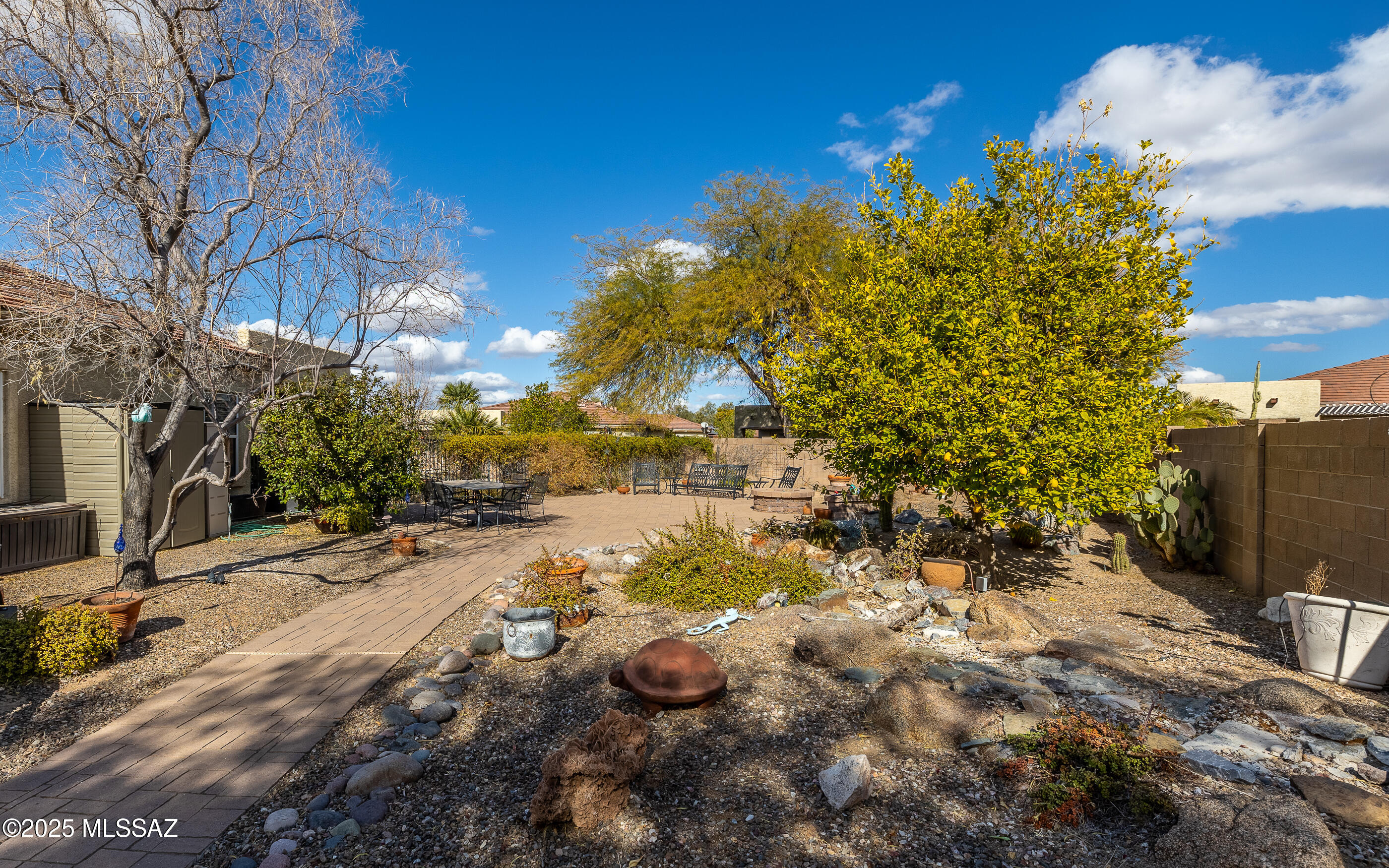 7636 W Granite Ridge Court