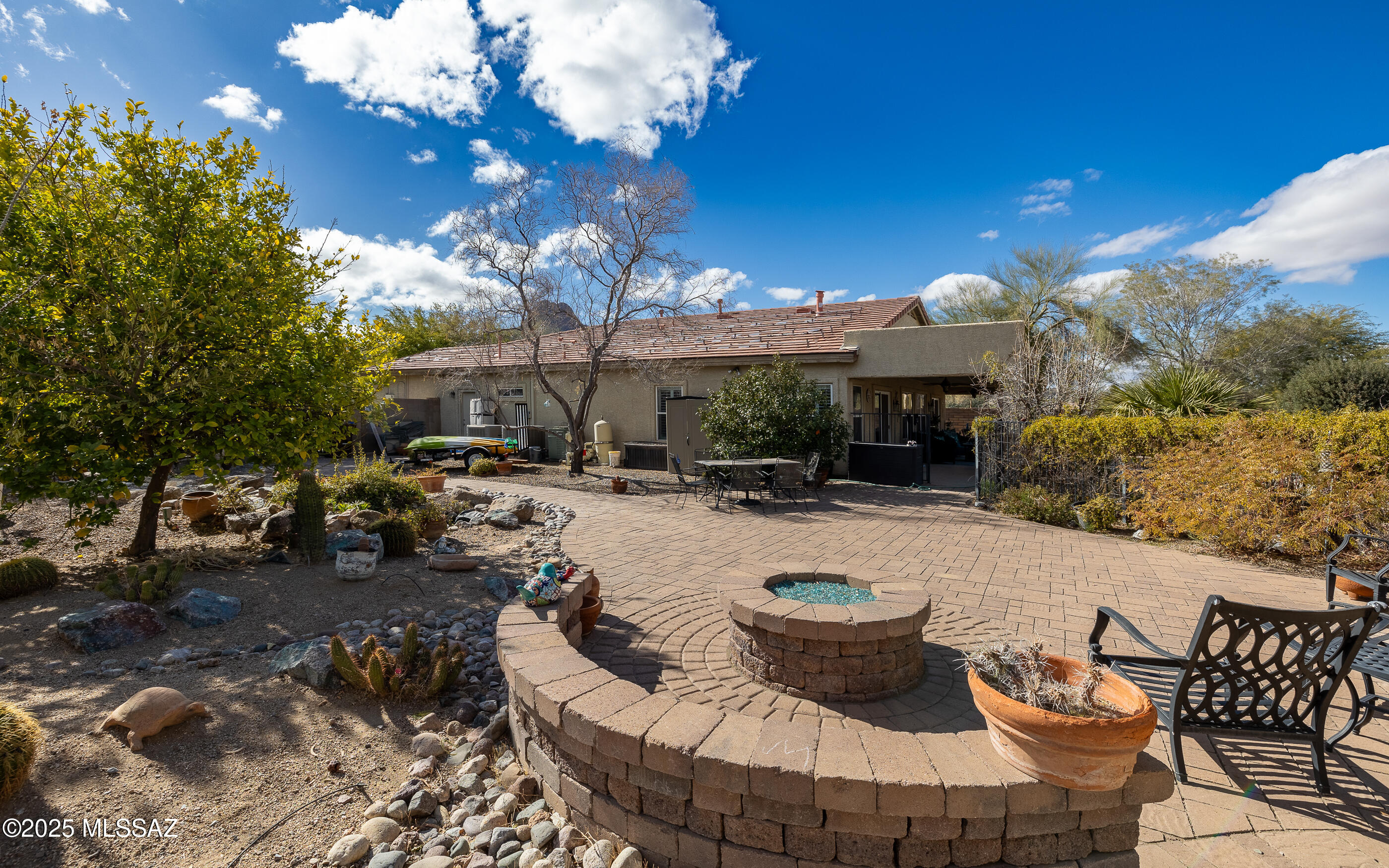 7636 W Granite Ridge Court
