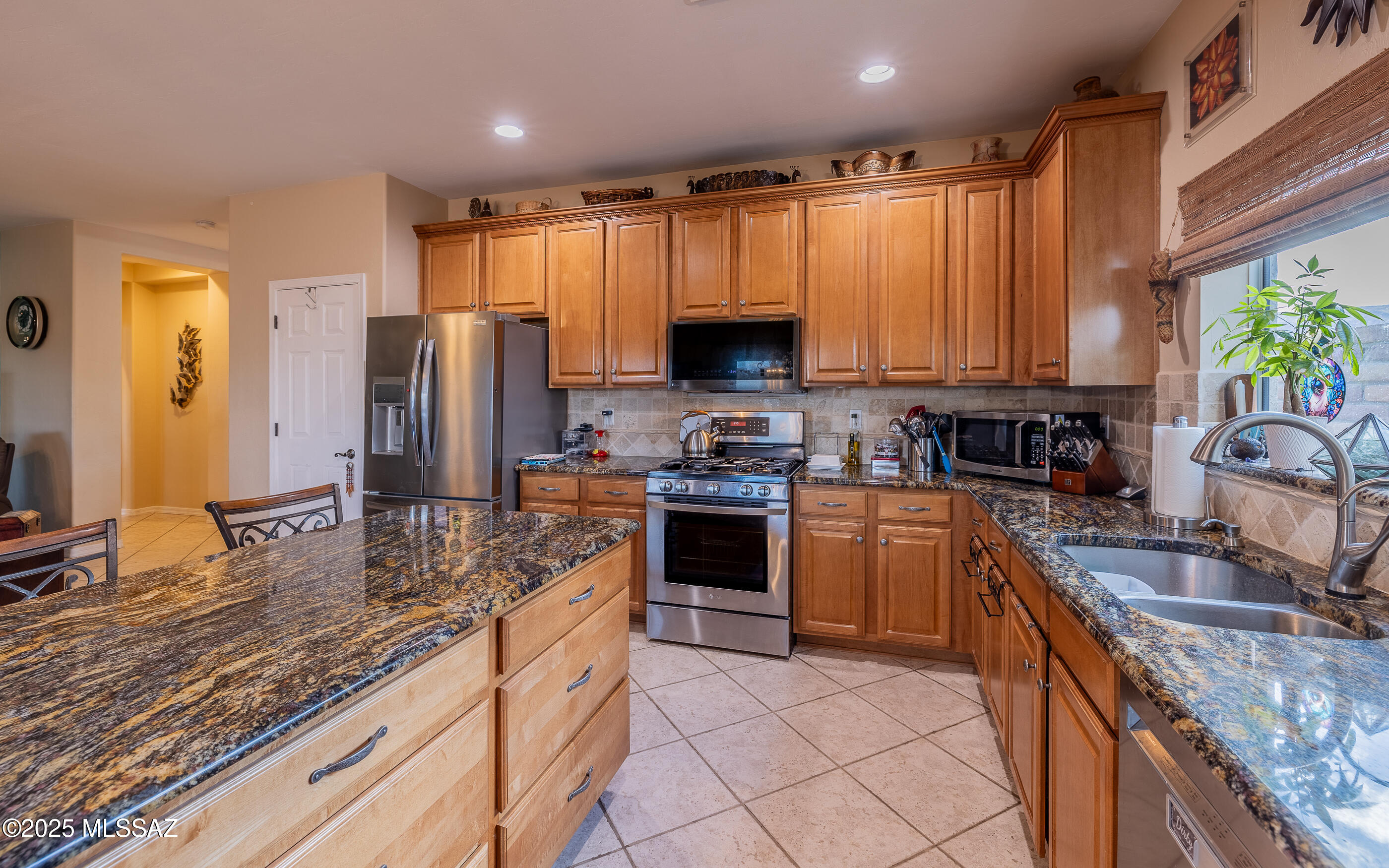 7636 W Granite Ridge Court