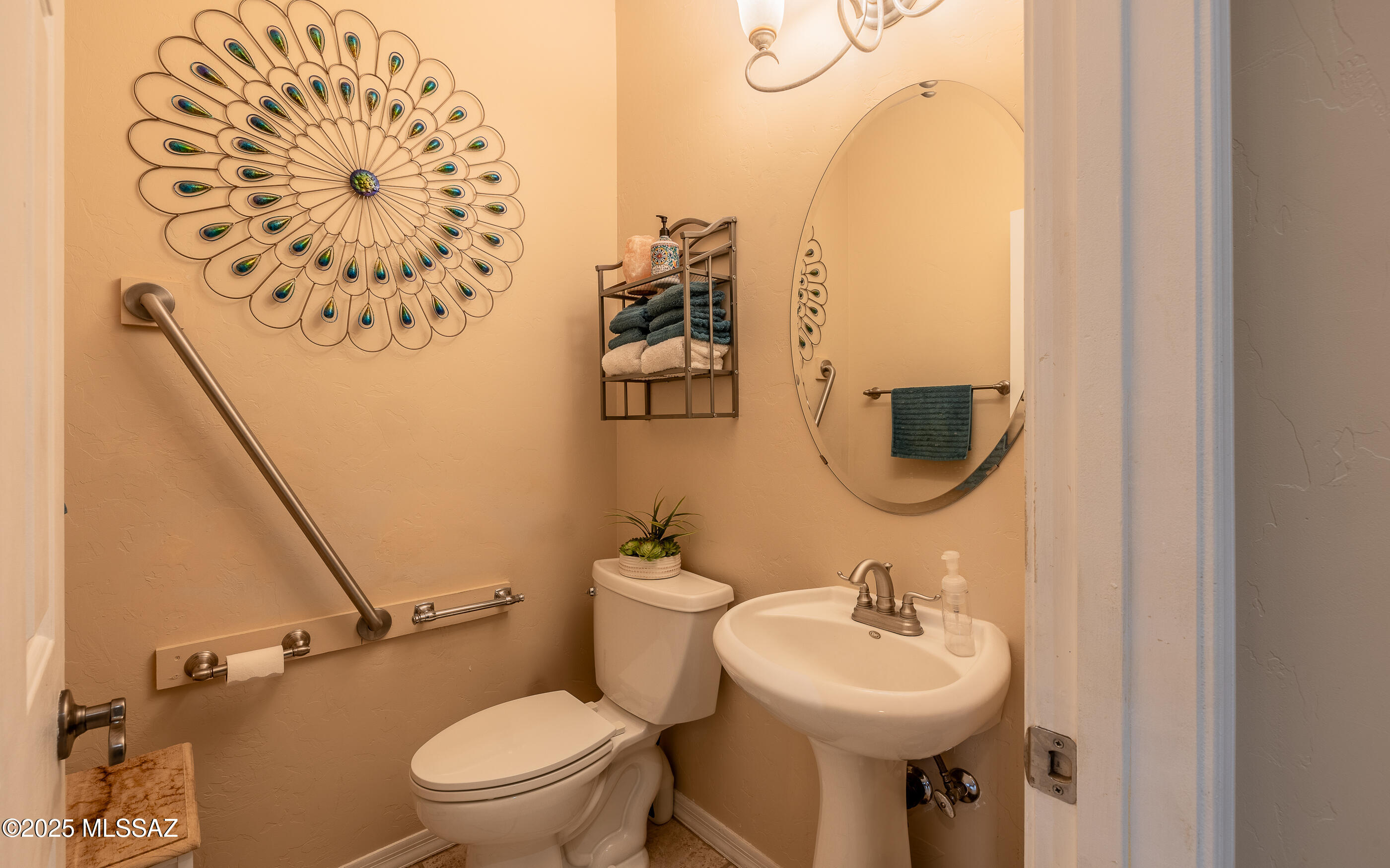 7636 W Granite Ridge Court