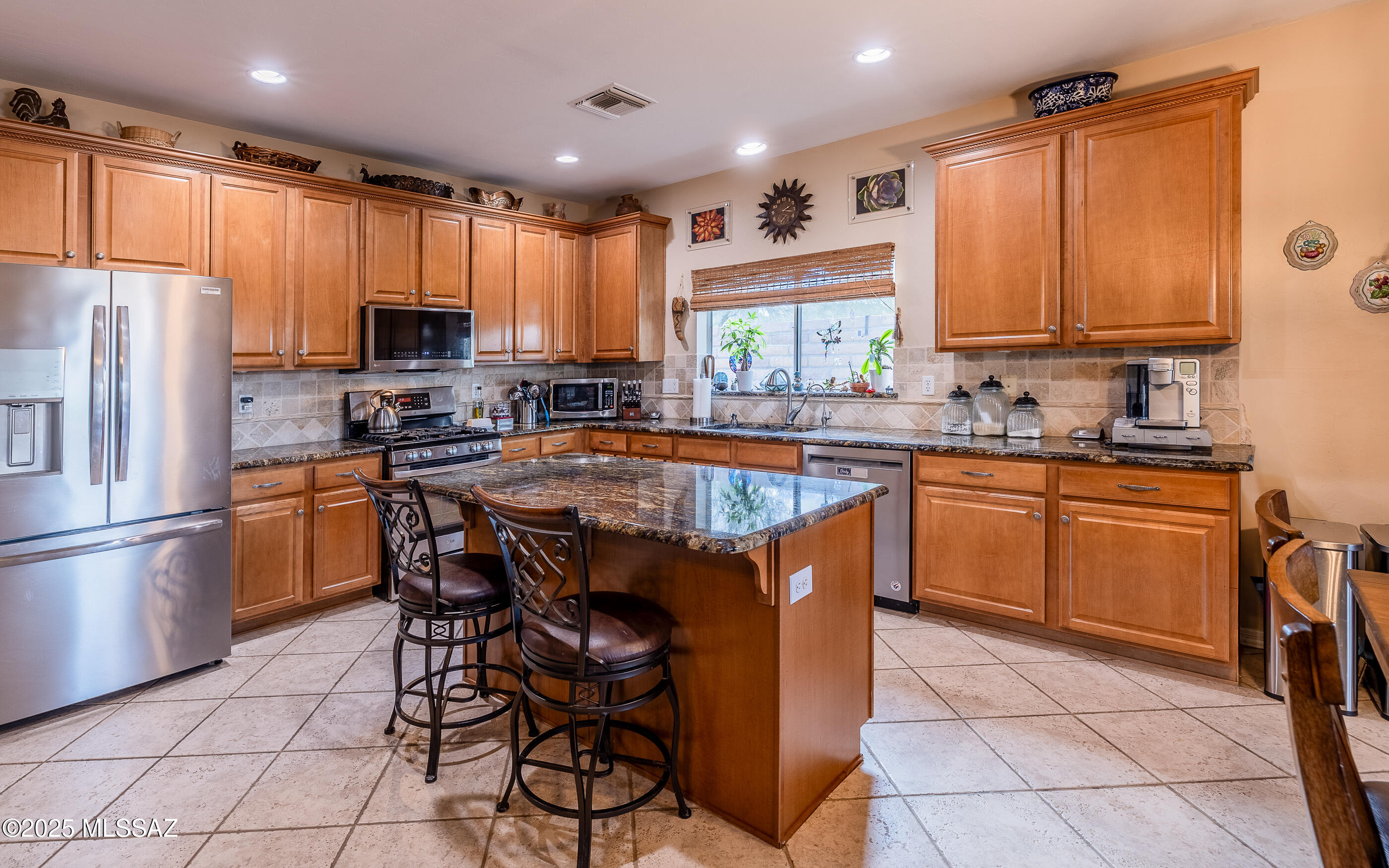 7636 W Granite Ridge Court