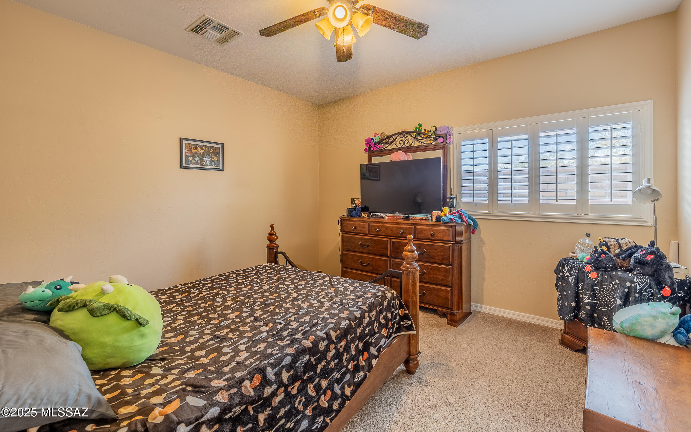 7636 W Granite Ridge Court